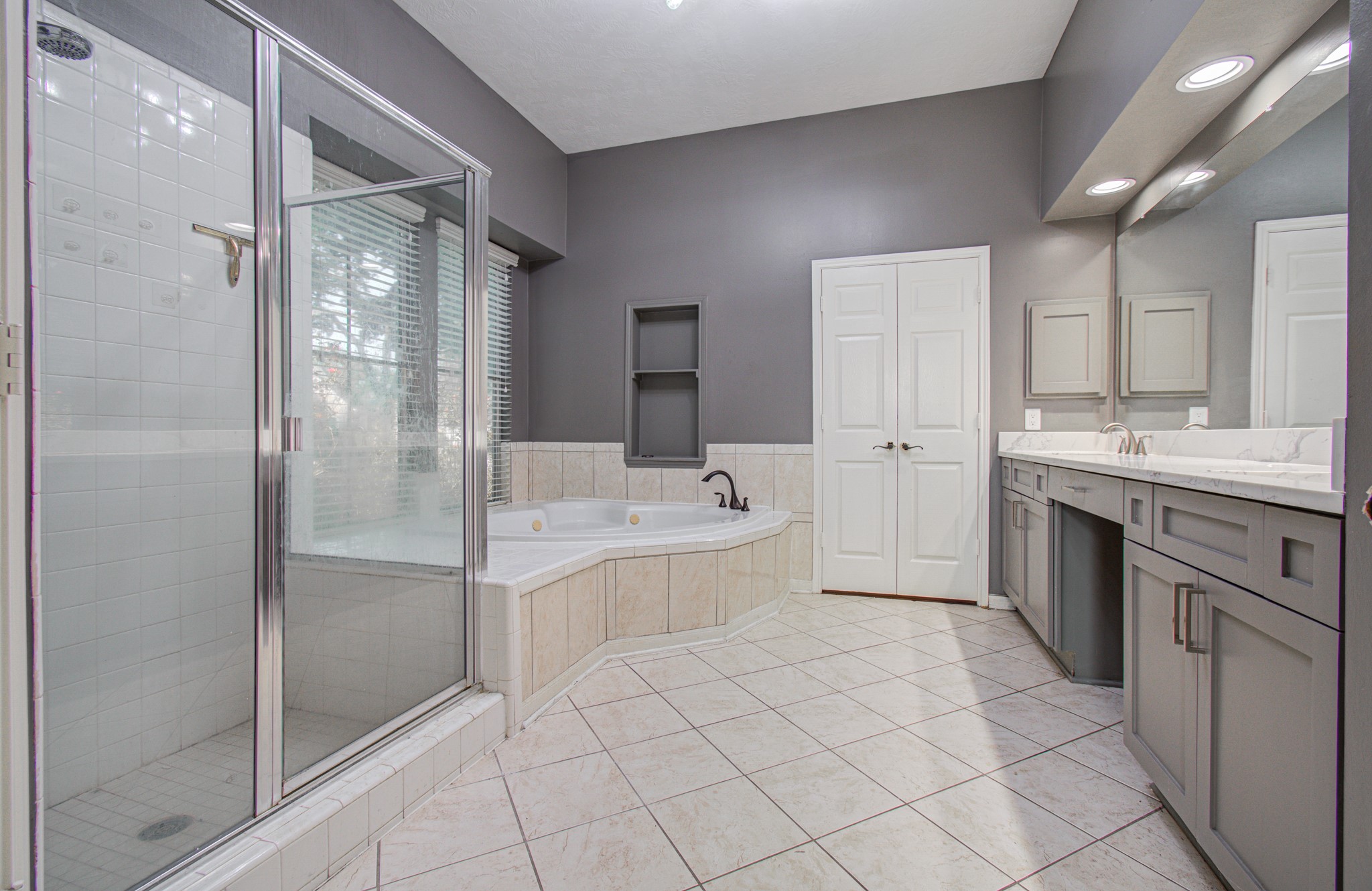 18410 Teal Creek Drive Property Photo 17