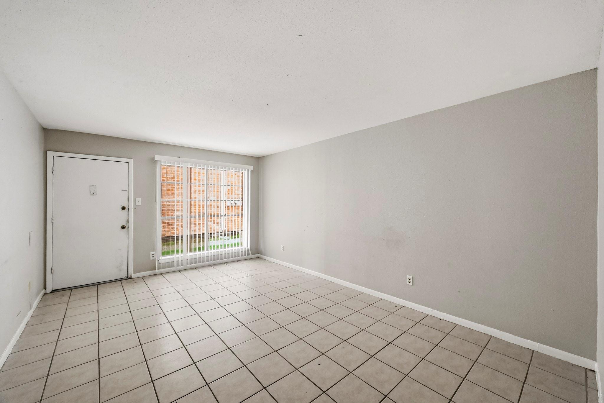 9616 Long Point Road # 33, Houston Tx 77055 Property Photo 4