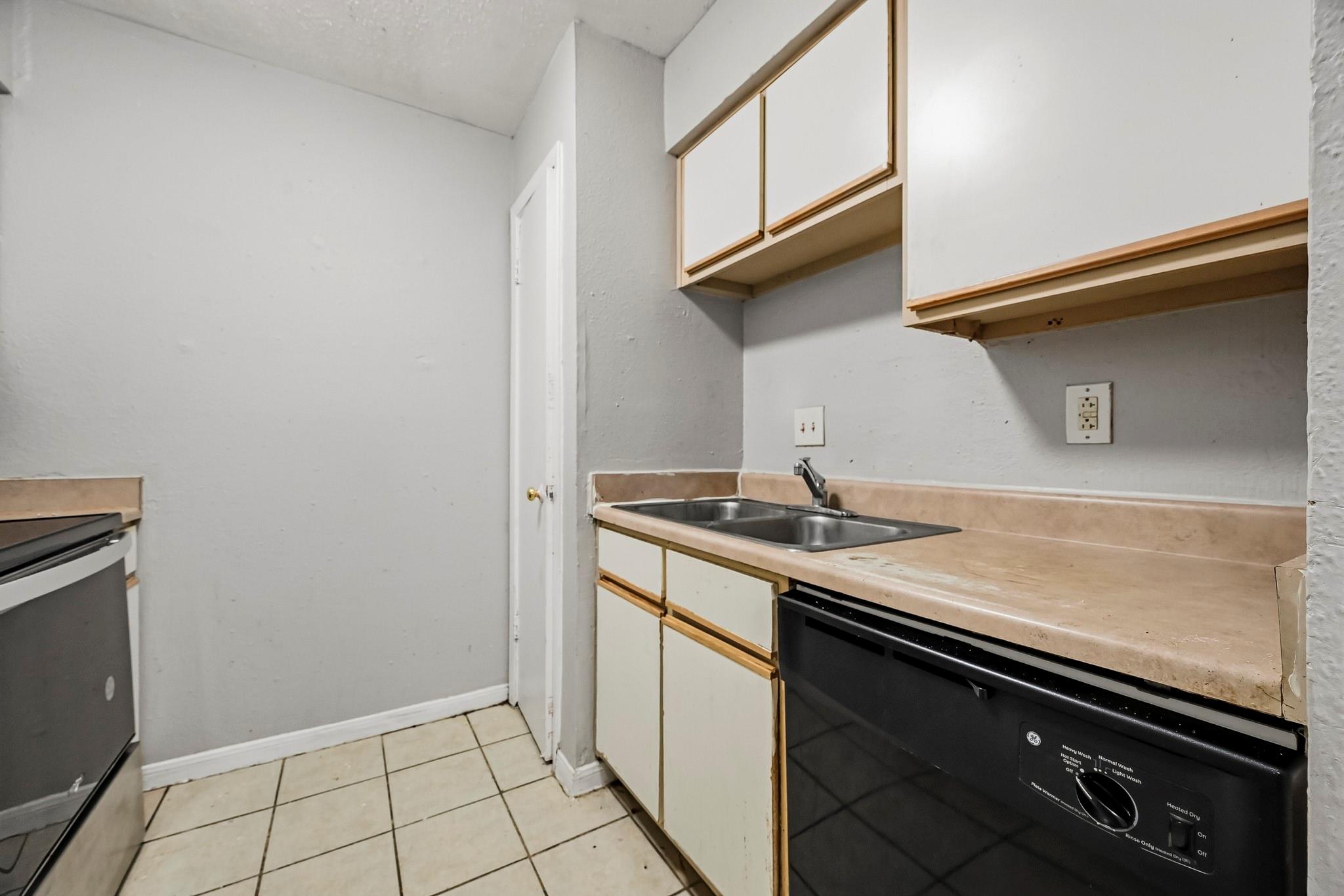 9616 Long Point Road # 33, Houston Tx 77055 Property Photo 9