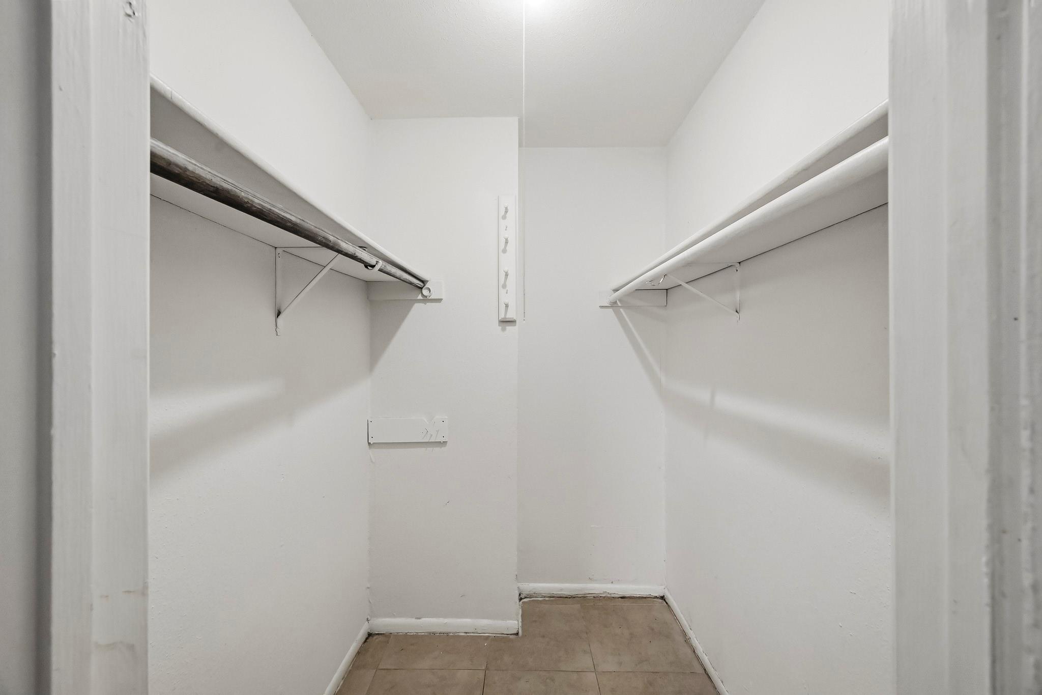 9616 Long Point Road # 33, Houston Tx 77055 Property Photo 14