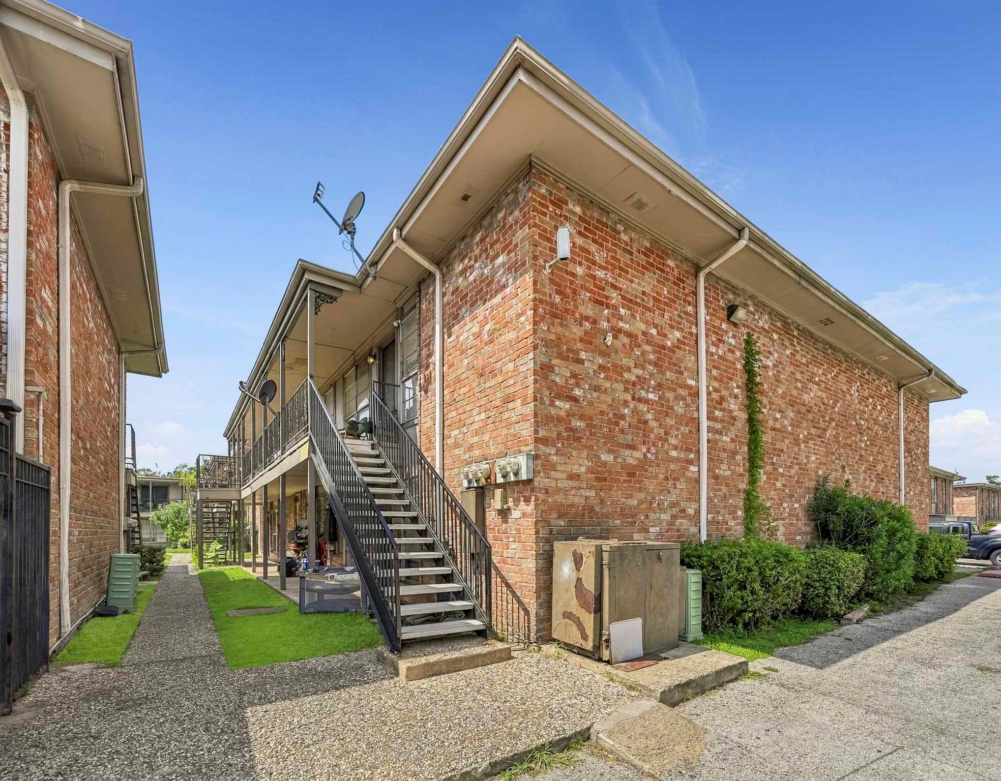 9616 Long Point Road # 33, Houston Tx 77055 Property Photo 15