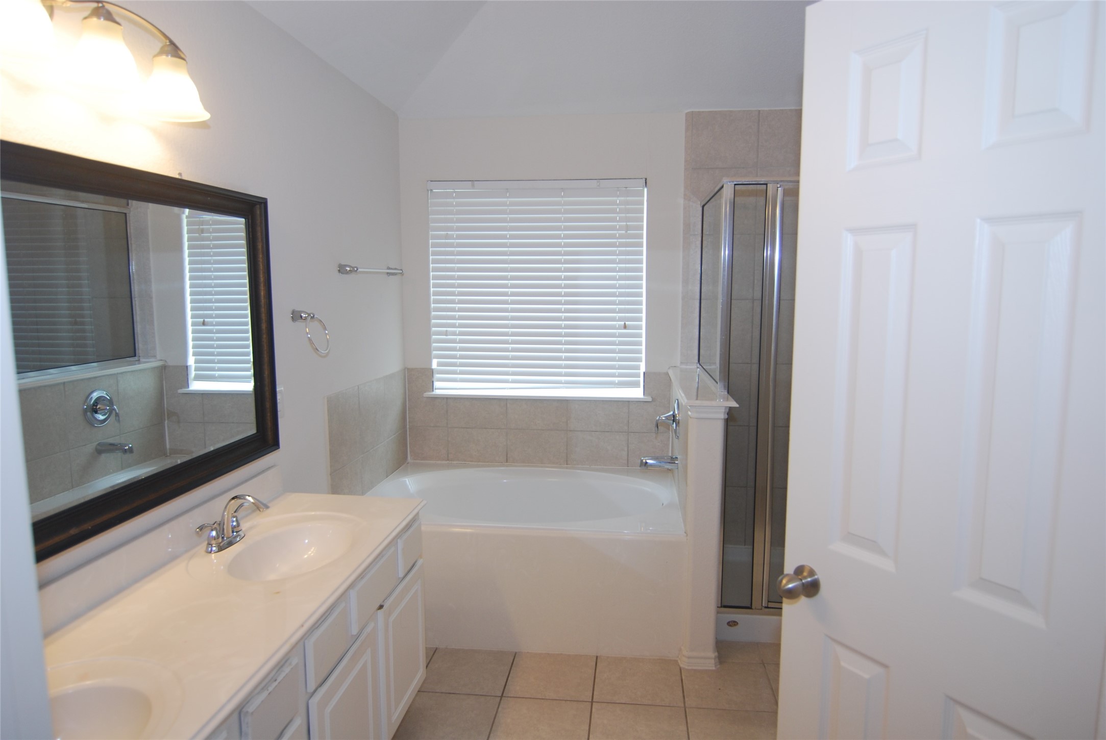 2834 Lockeridge Pines Drive Property Photo 12