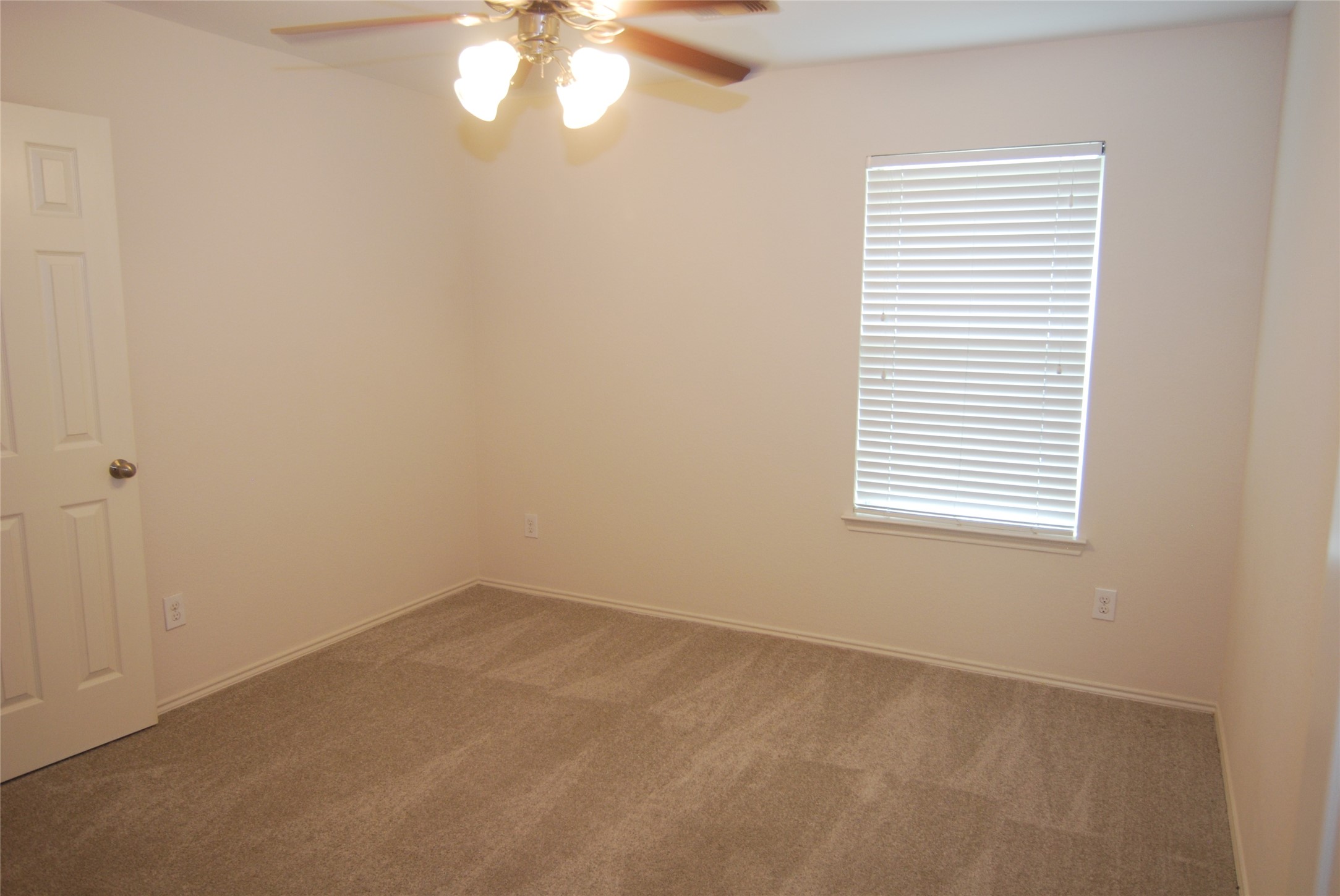 2834 Lockeridge Pines Drive Property Photo 15