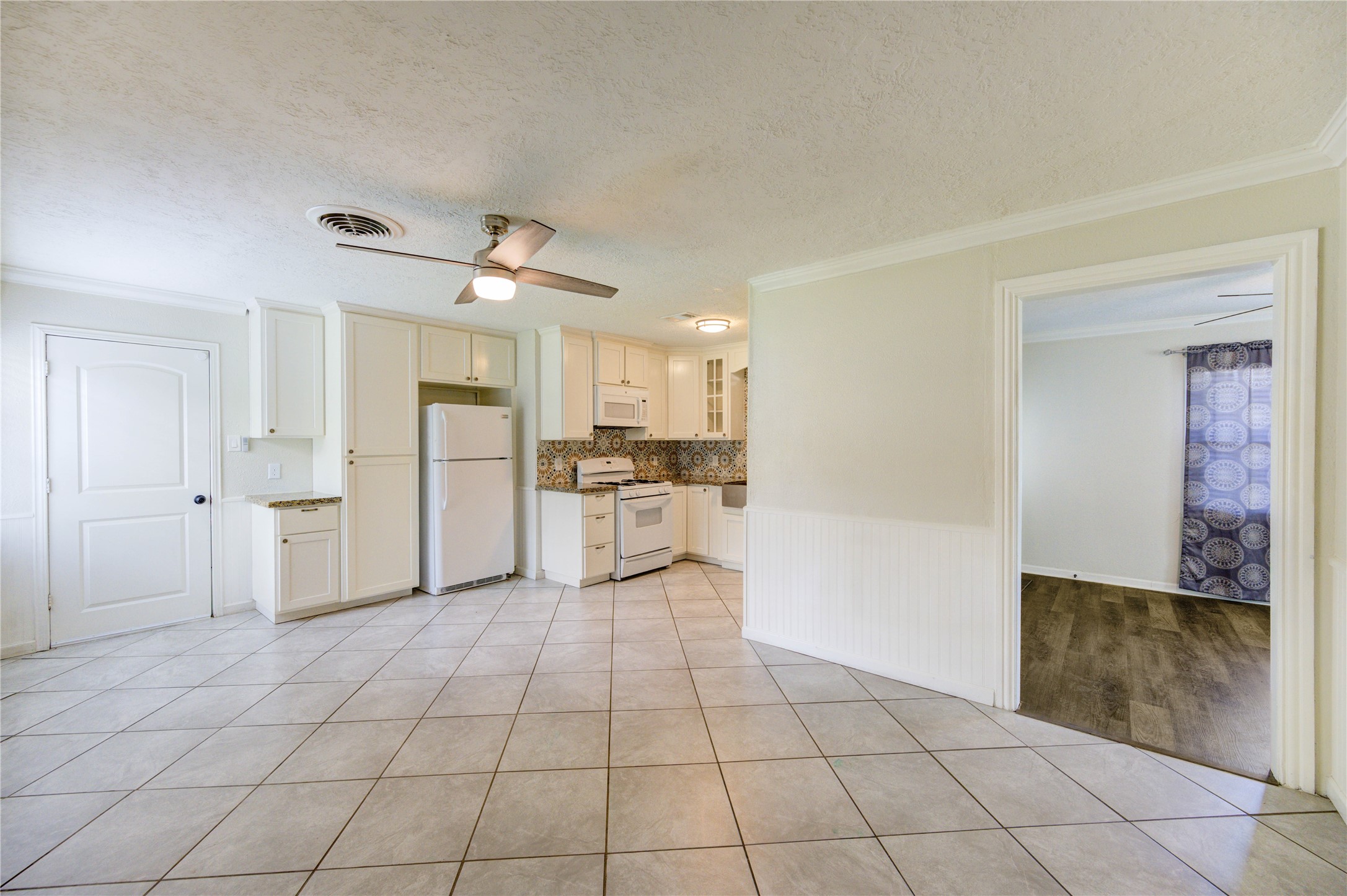 5317 Crestmont Street Property Photo 8