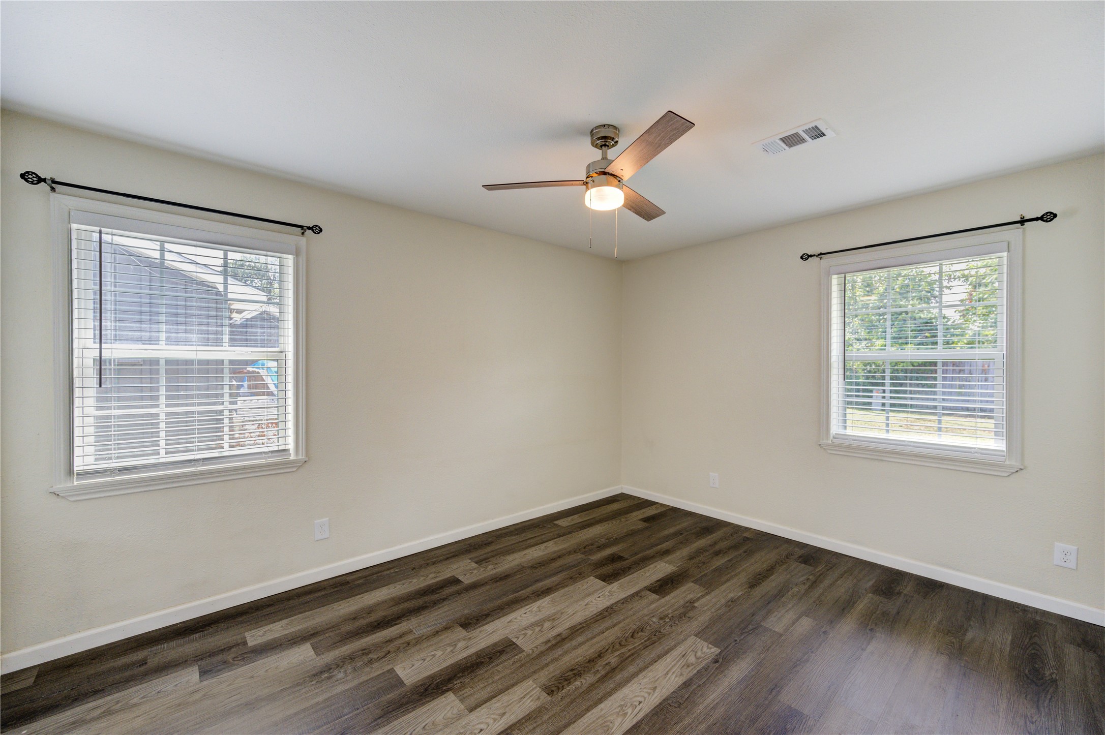 5317 Crestmont Street Property Photo 27
