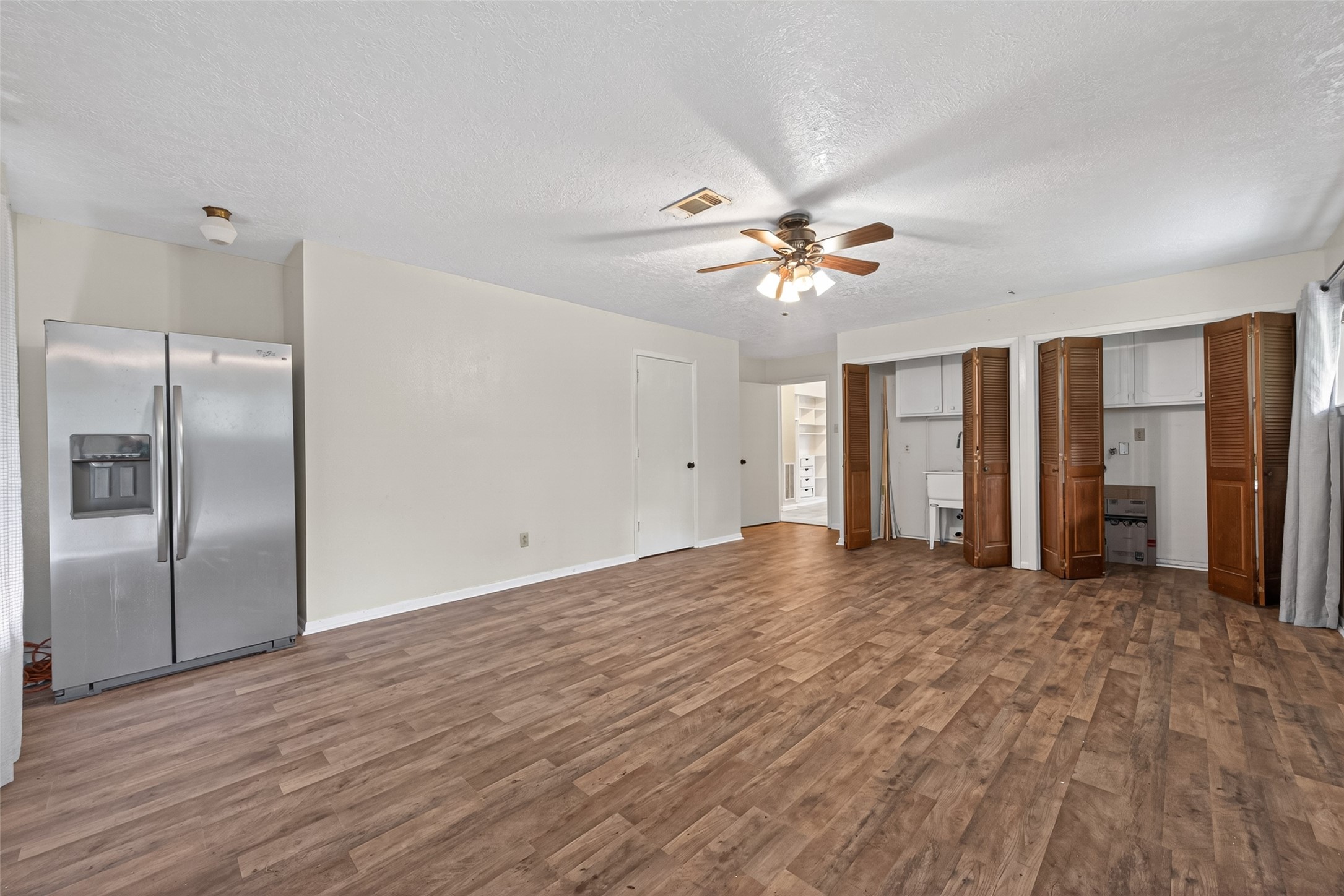 1701 Mistletoe Lane Property Photo 6