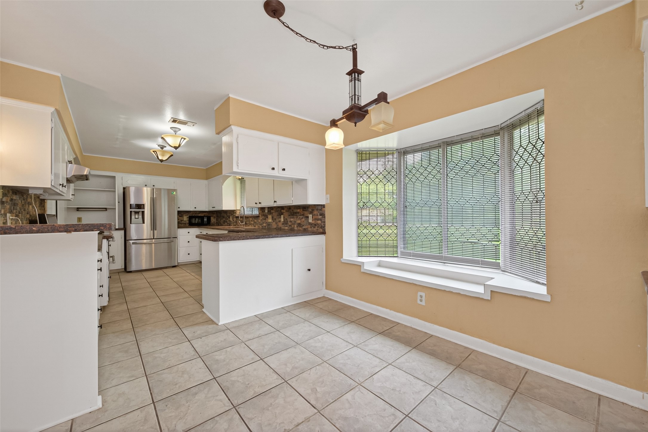 1701 Mistletoe Lane Property Photo 7
