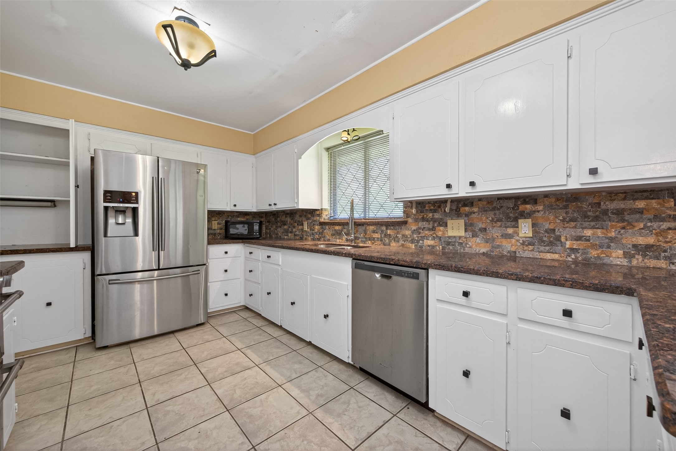 1701 Mistletoe Lane Property Photo 10