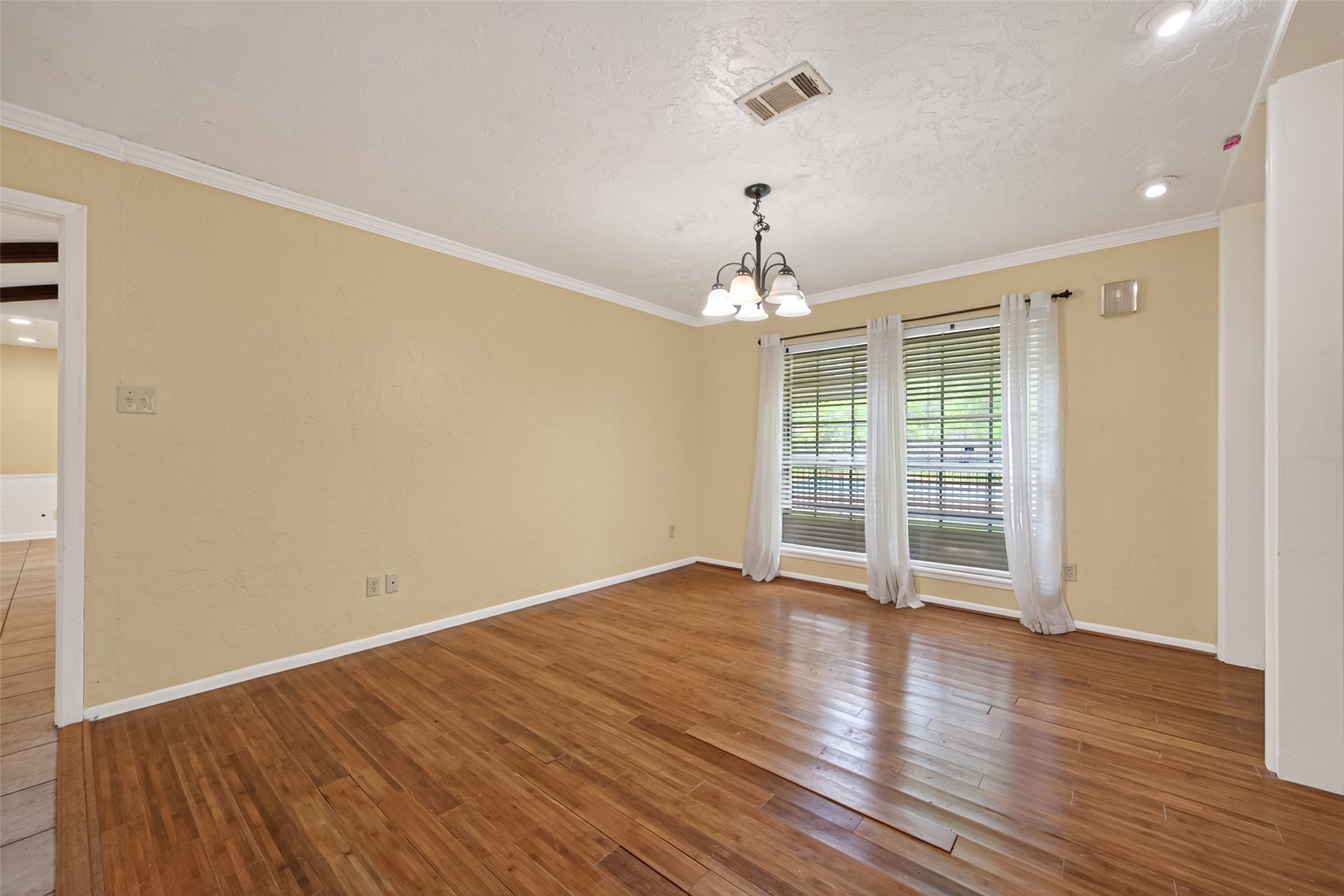 1701 Mistletoe Lane Property Photo 19