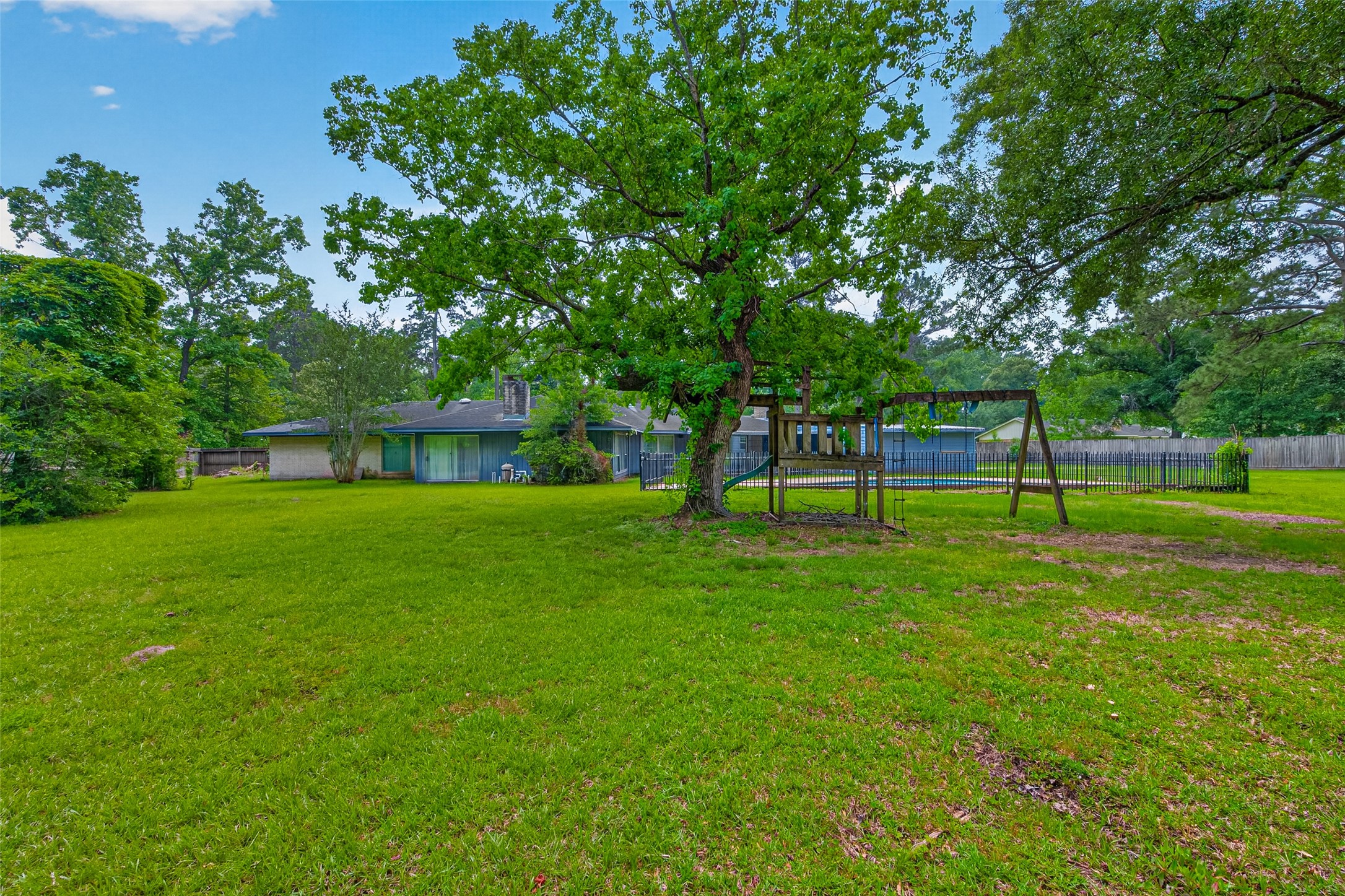 1701 Mistletoe Lane Property Photo 32