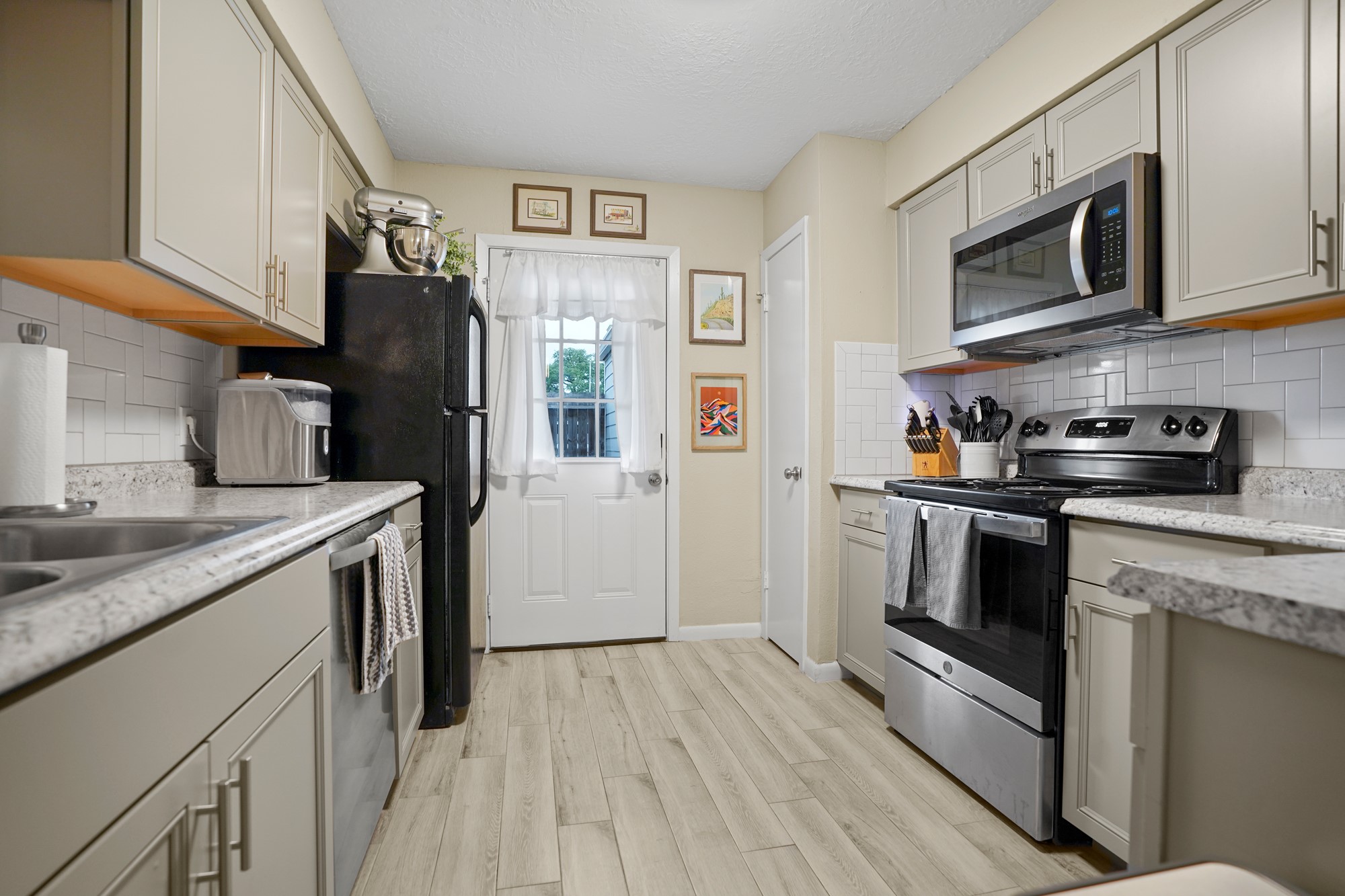 207 Granberry Street Property Photo 6