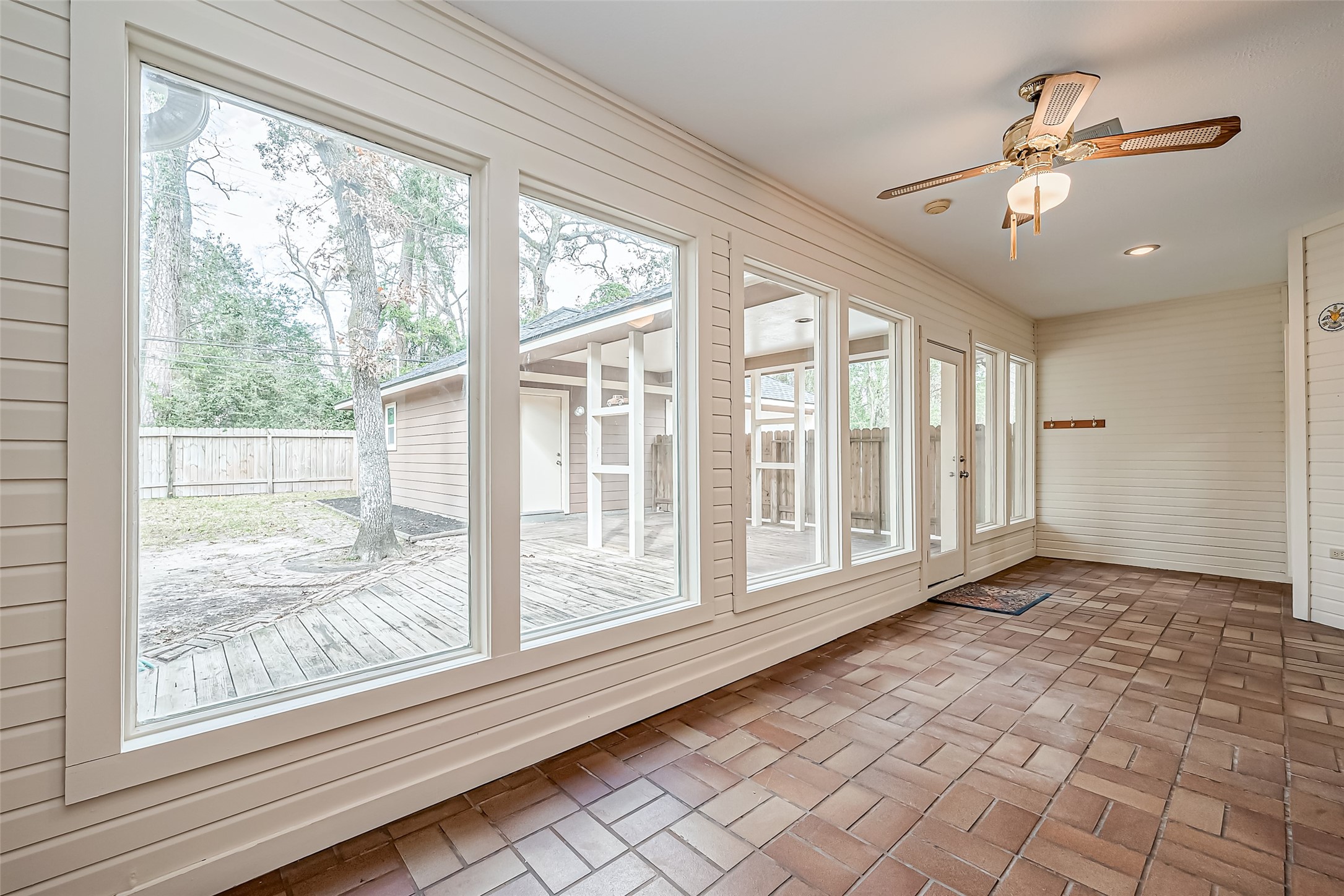560 Beauregard Drive Property Photo 13