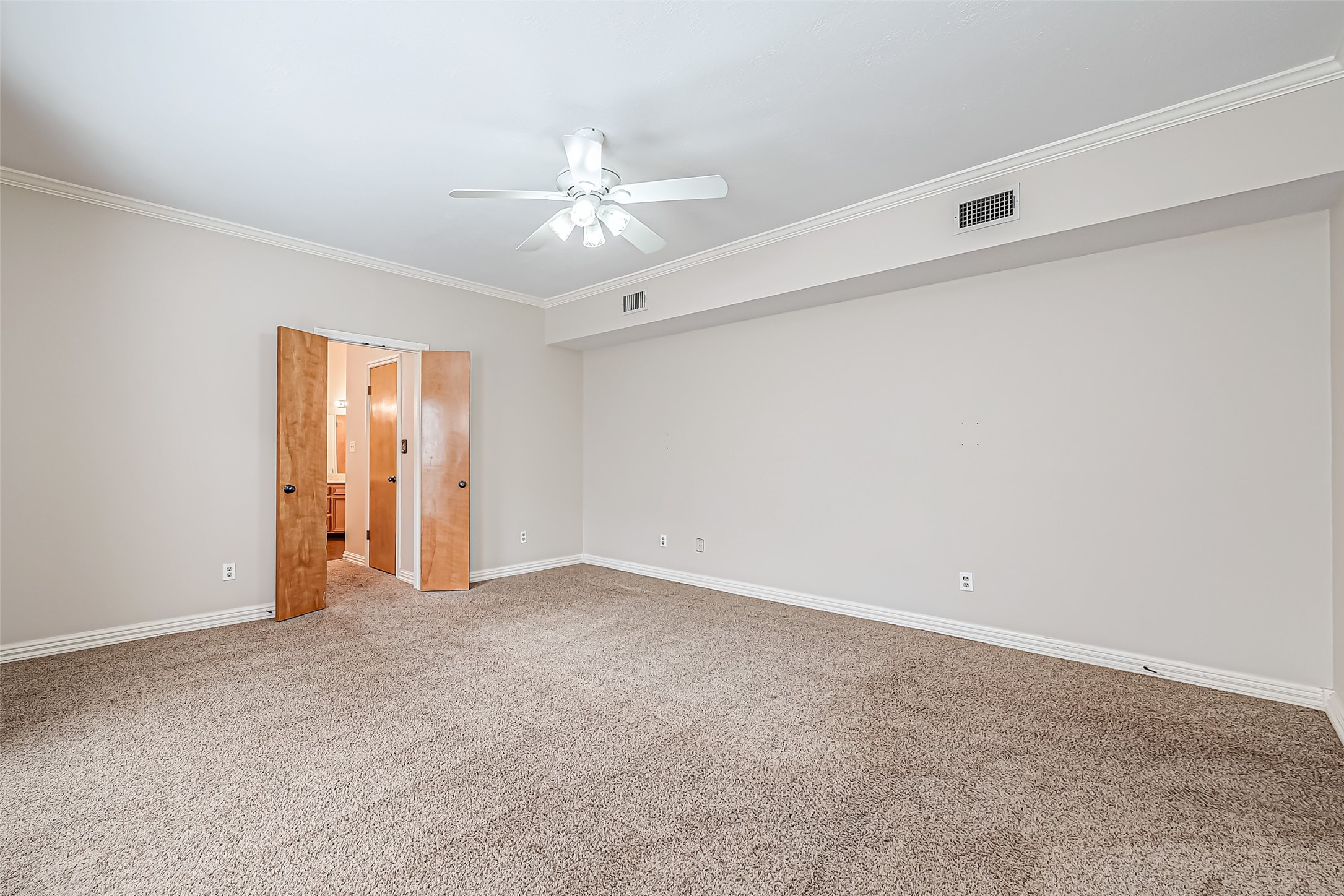 560 Beauregard Drive Property Photo 21