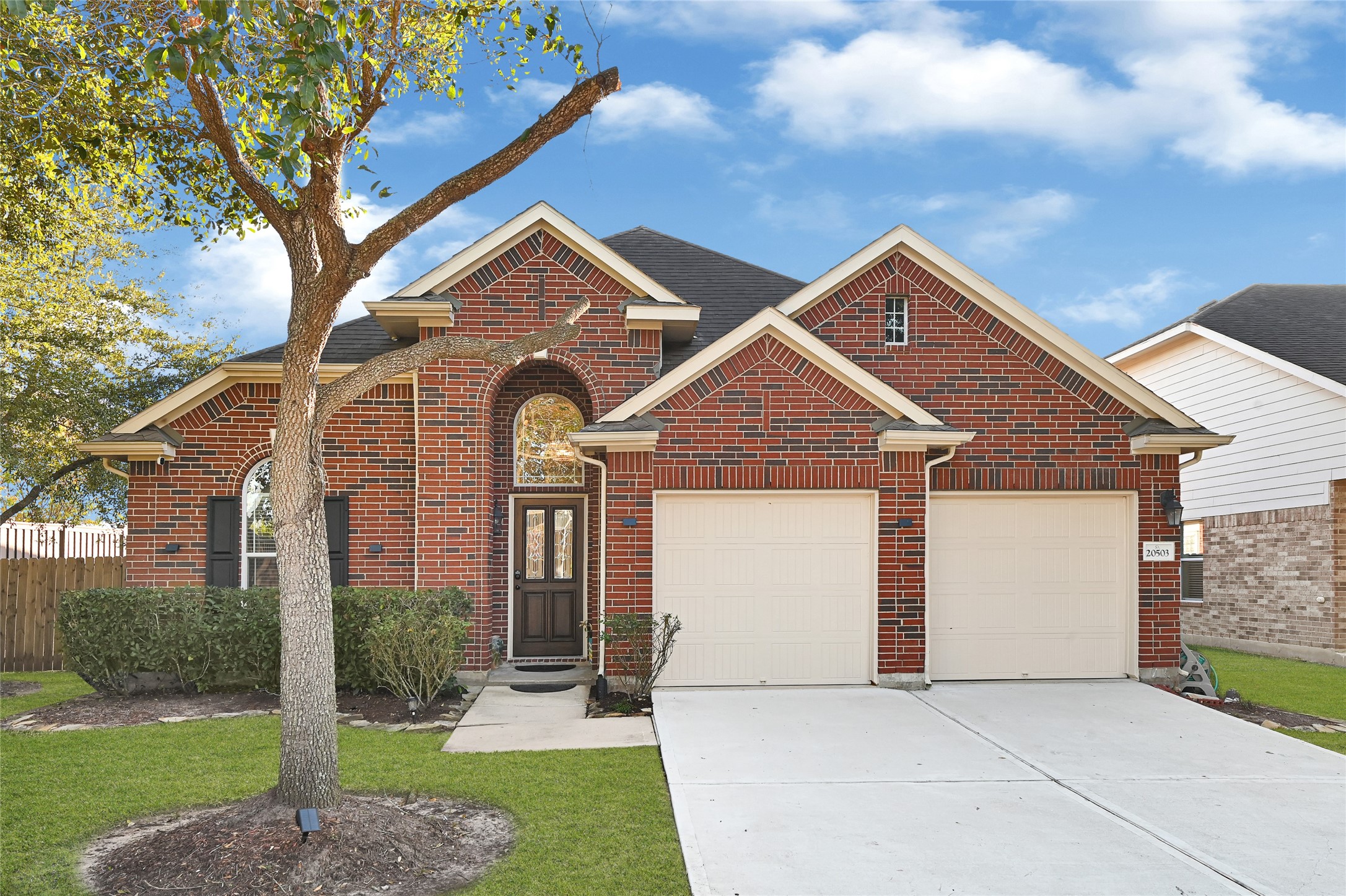 20503 Pink Granite Valley Property Photo 1