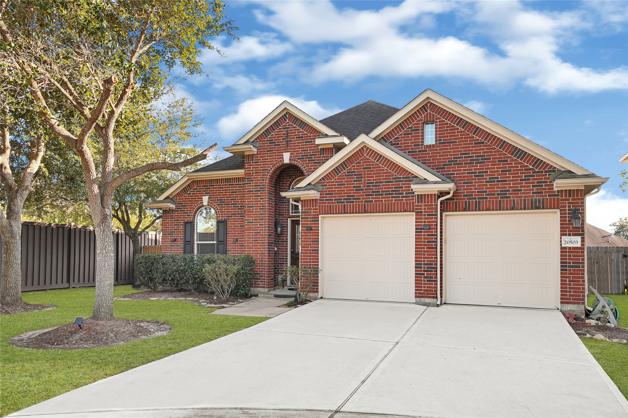 20503 Pink Granite Valley Property Photo 2