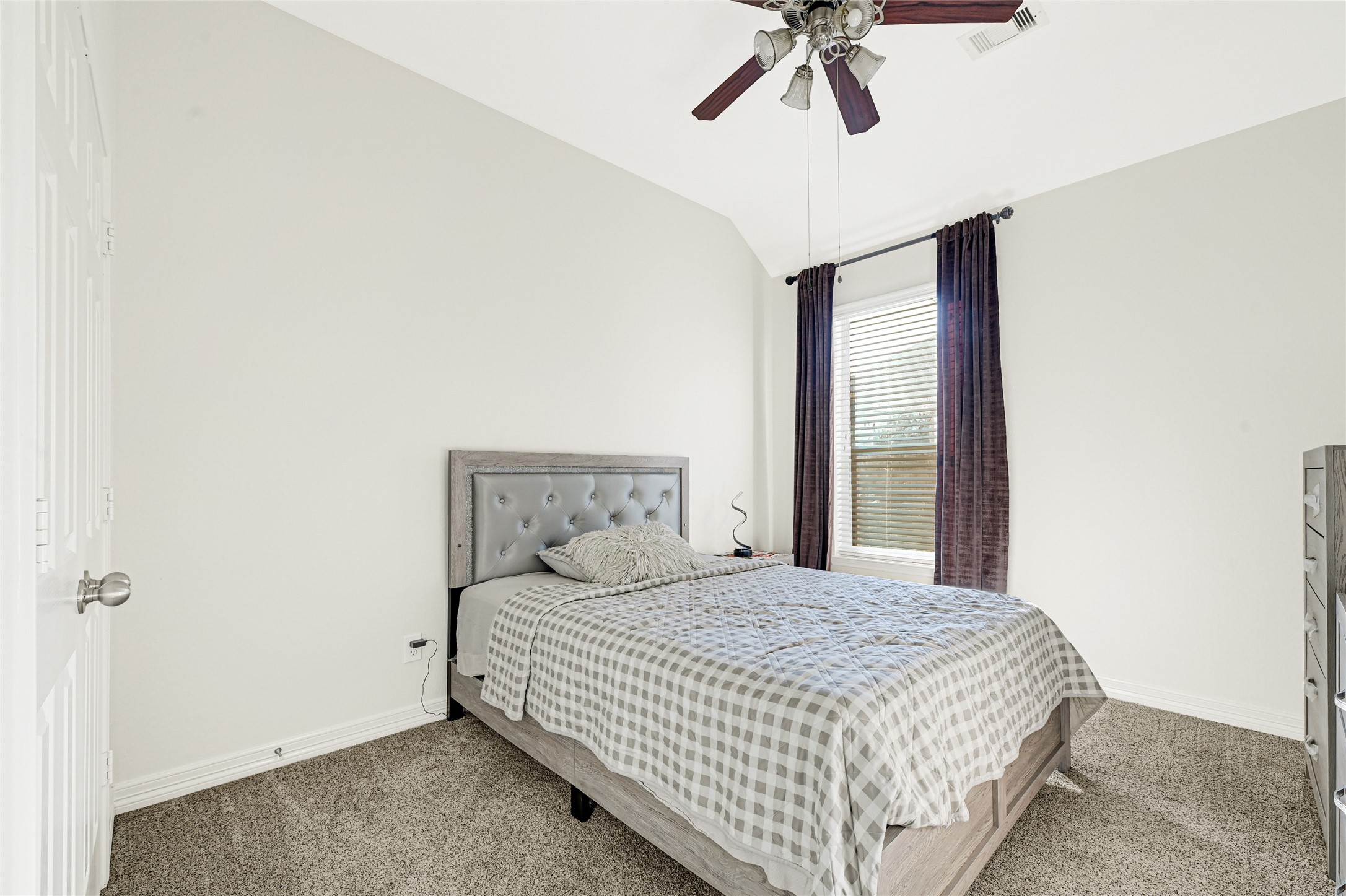 20503 Pink Granite Valley Property Photo 17