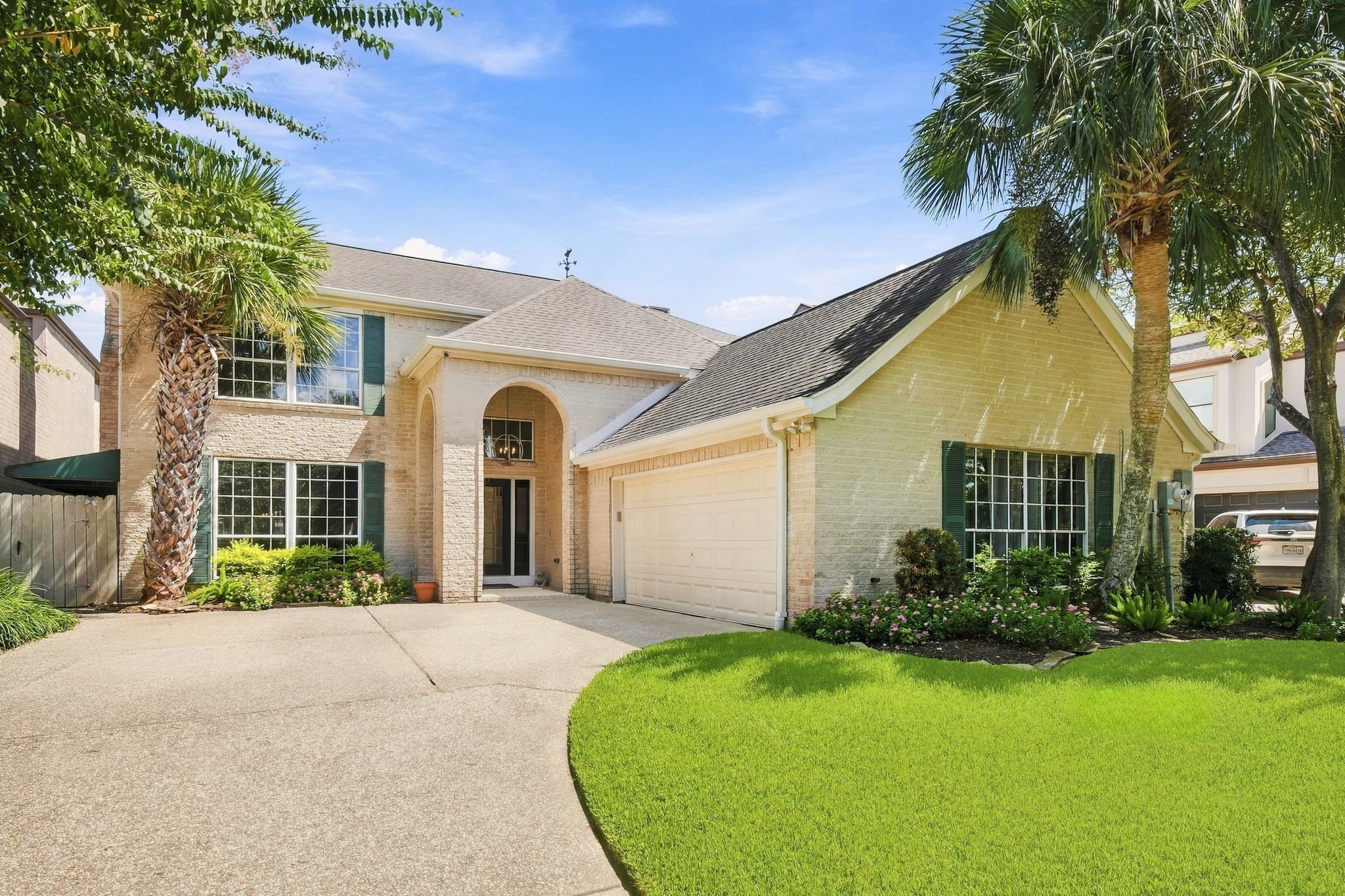 932 Plantation Street Property Photo 3