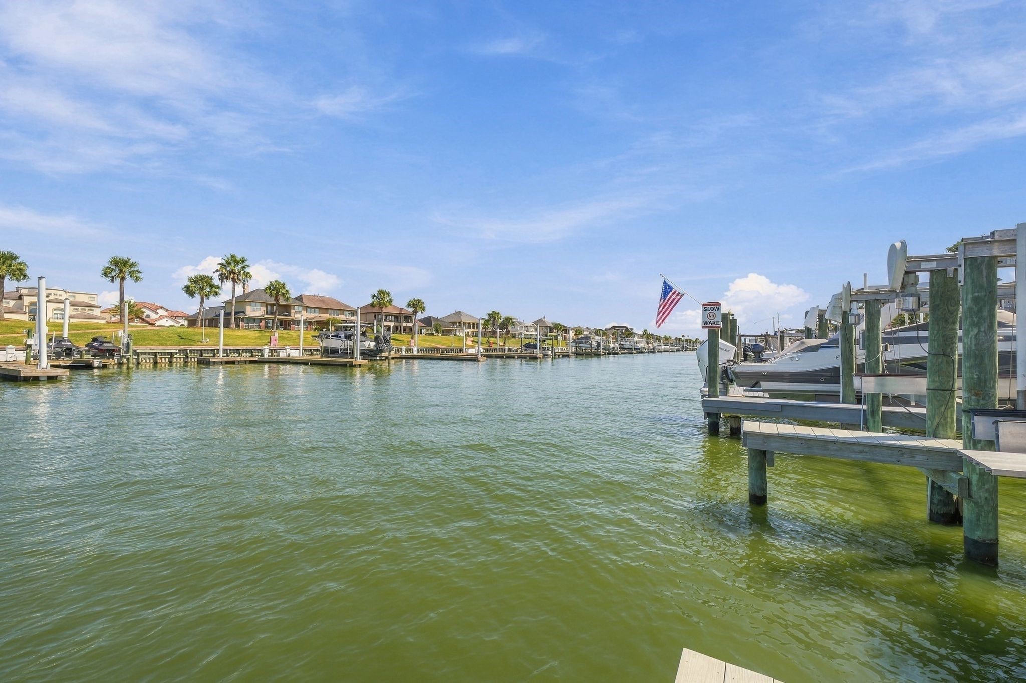 932 Plantation Street Property Photo 4