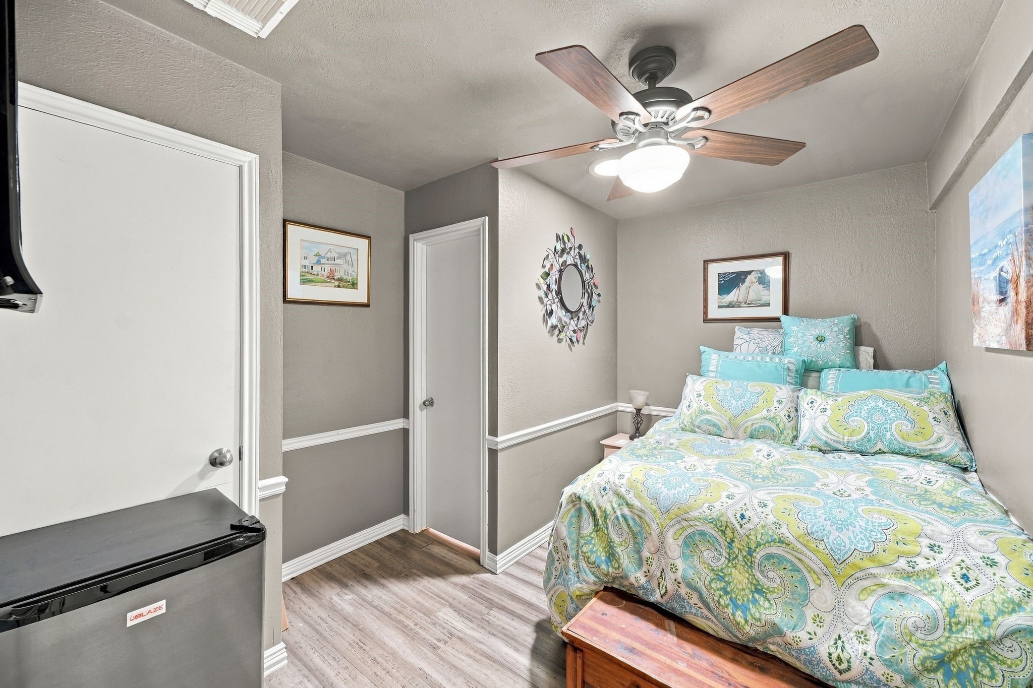 932 Plantation Street Property Photo 17