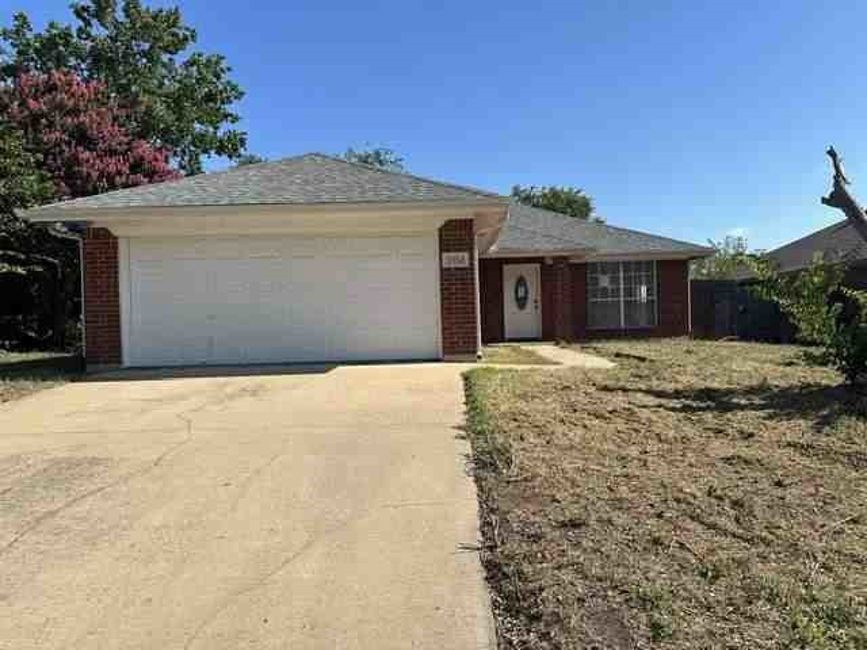 5554 Northfield Drive Property Photo 1