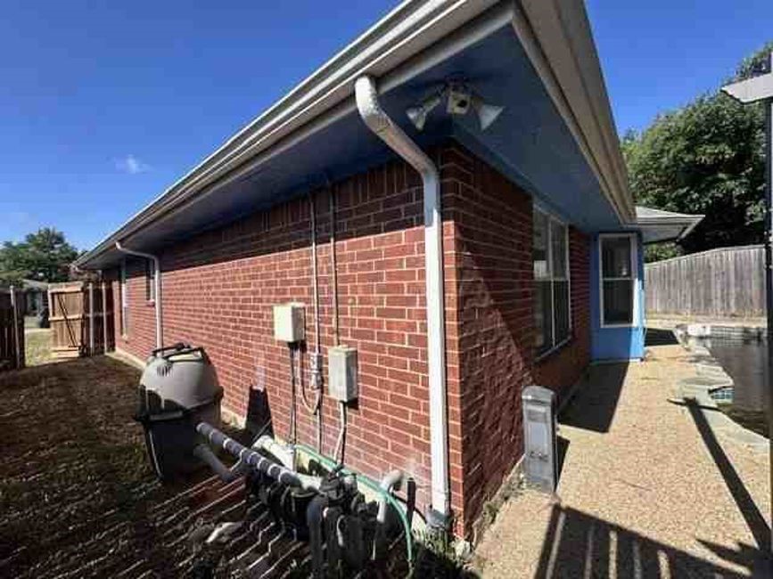 5554 Northfield Drive Property Photo 3