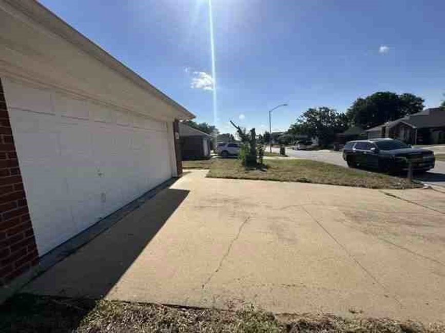 5554 Northfield Drive Property Photo 6
