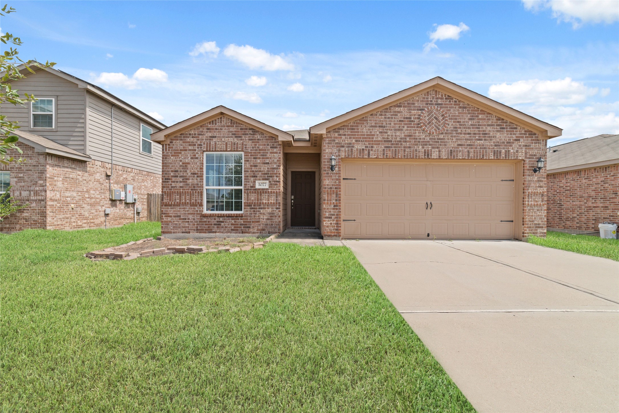 1077 Mule Ridge Drive Property Photo 1