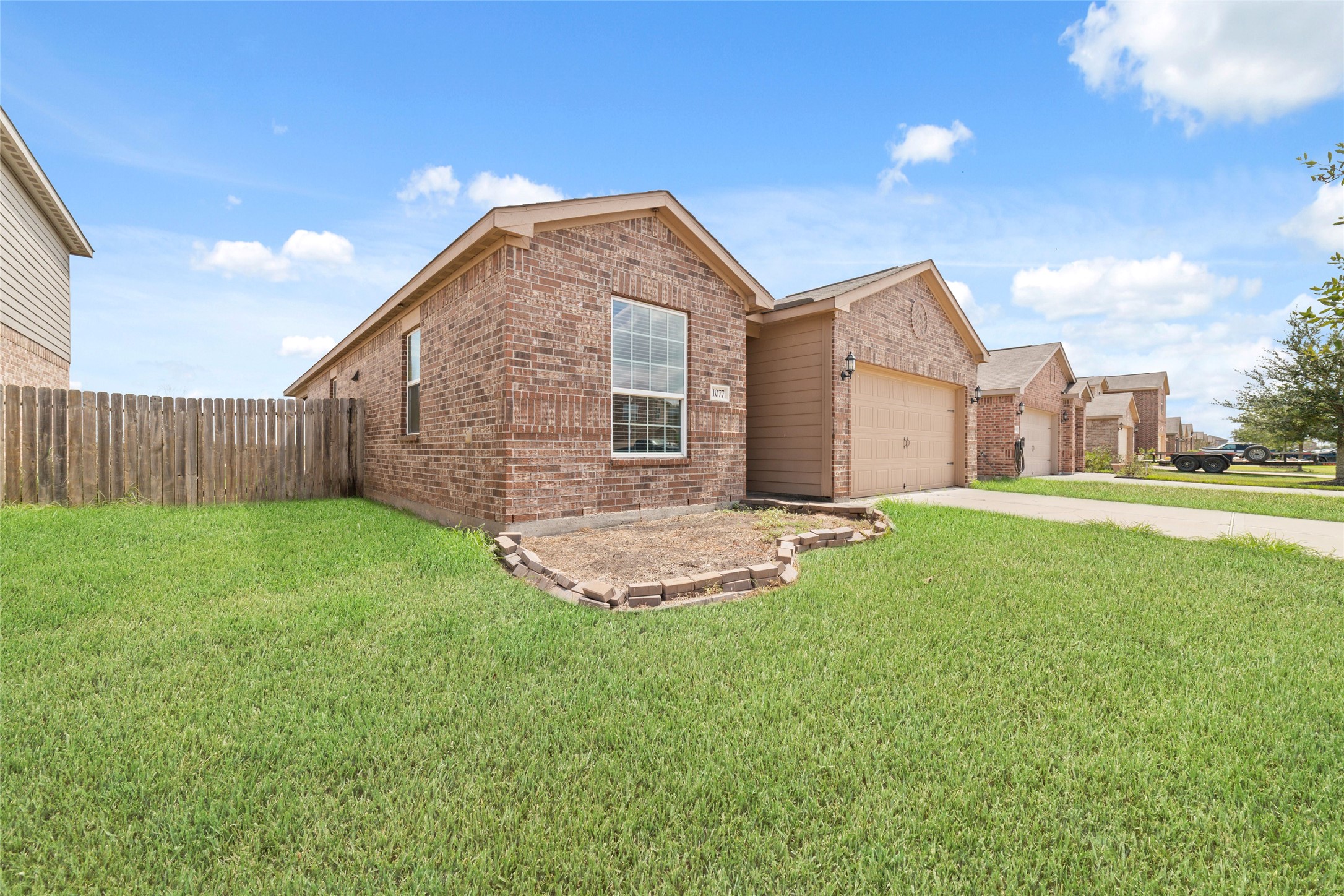 1077 Mule Ridge Drive Property Photo 2