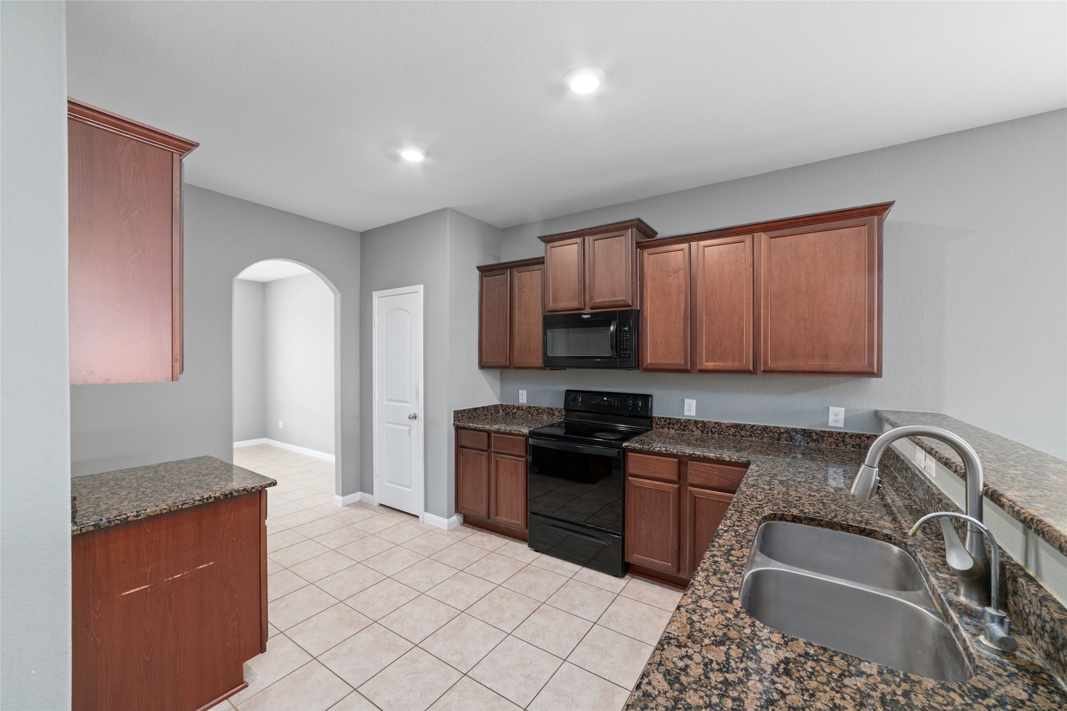 1077 Mule Ridge Drive Property Photo 9