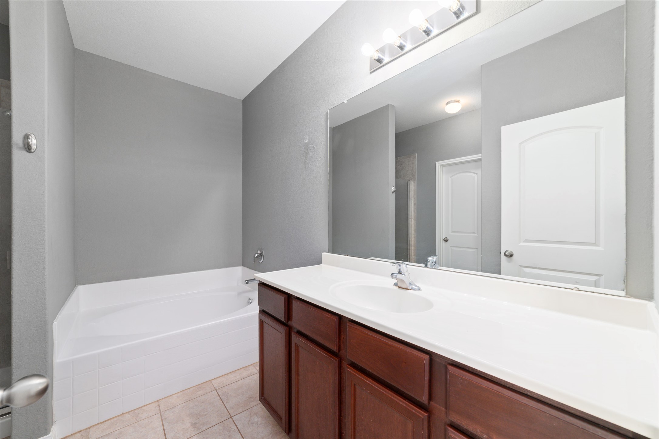1077 Mule Ridge Drive Property Photo 14