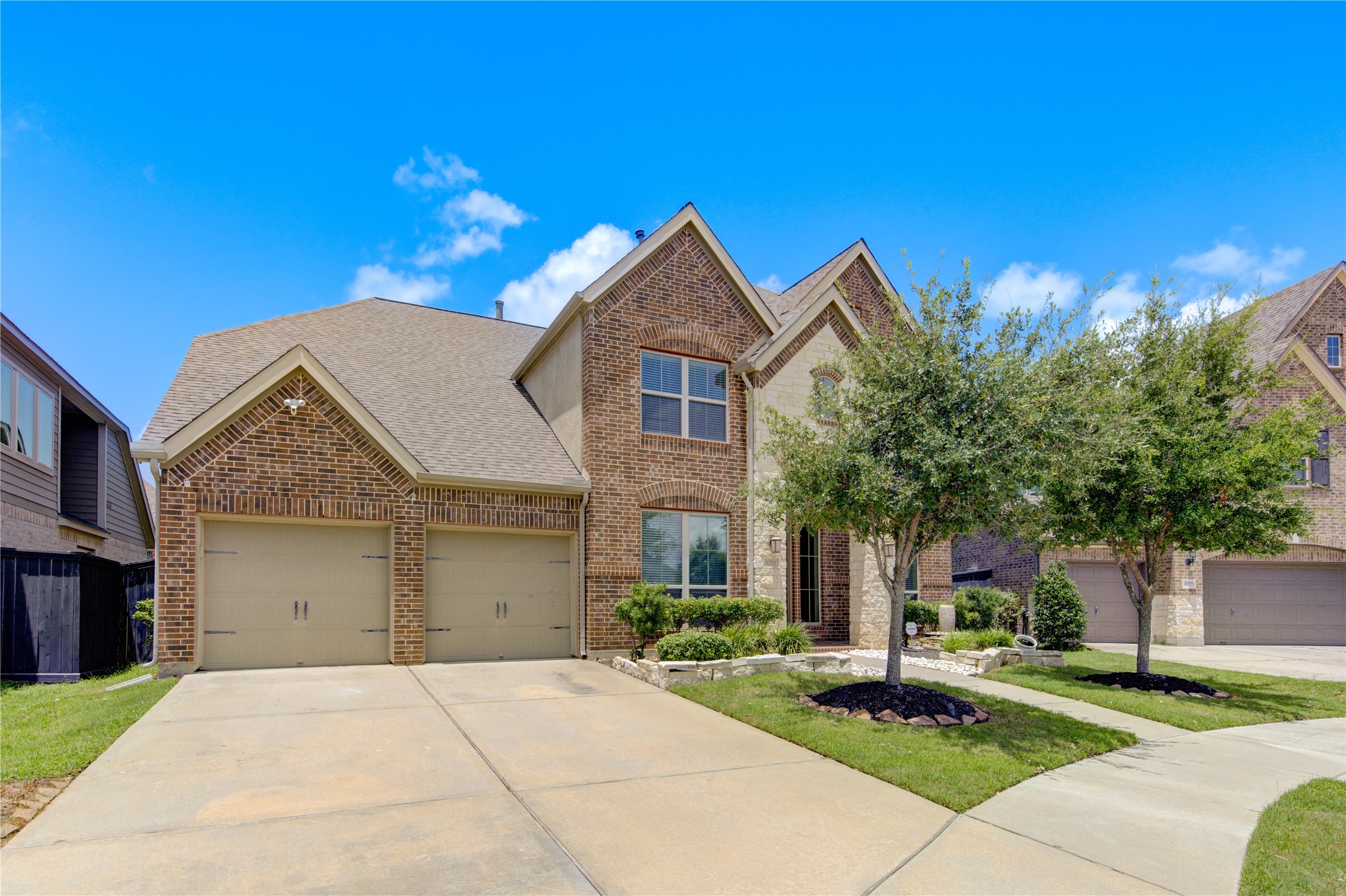 4215 Reagan Ridge Court Property Photo 2