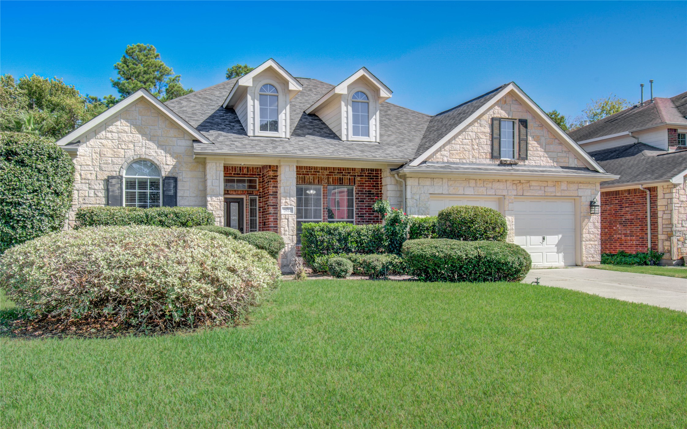 7814 Heron Lakes Drive Property Photo 3