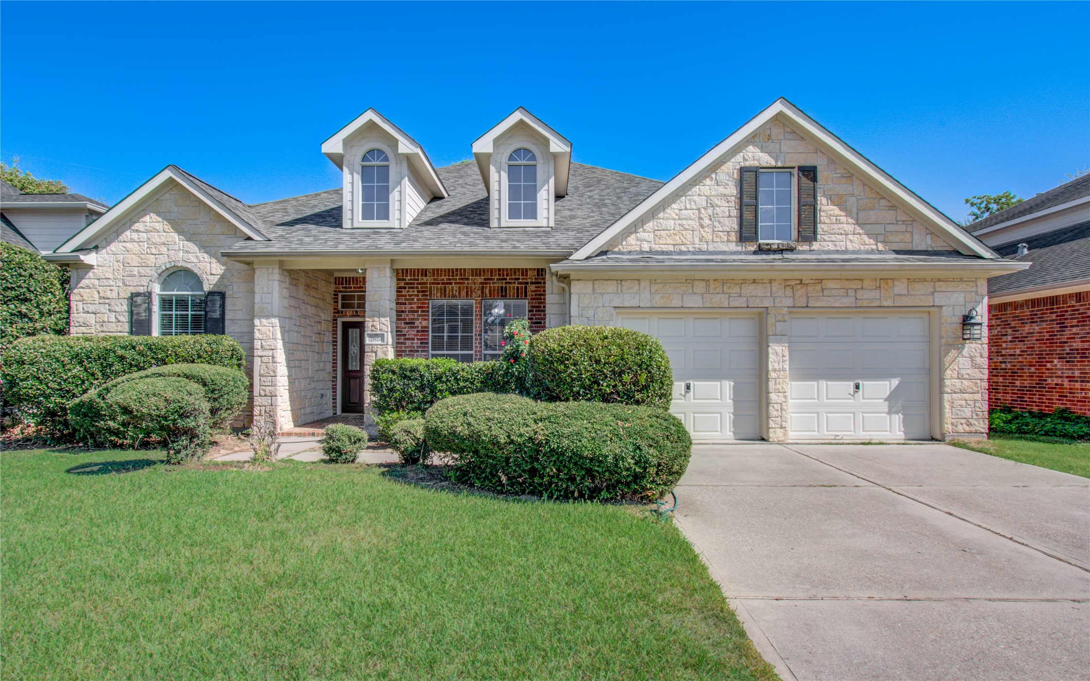 7814 Heron Lakes Drive Property Photo 4