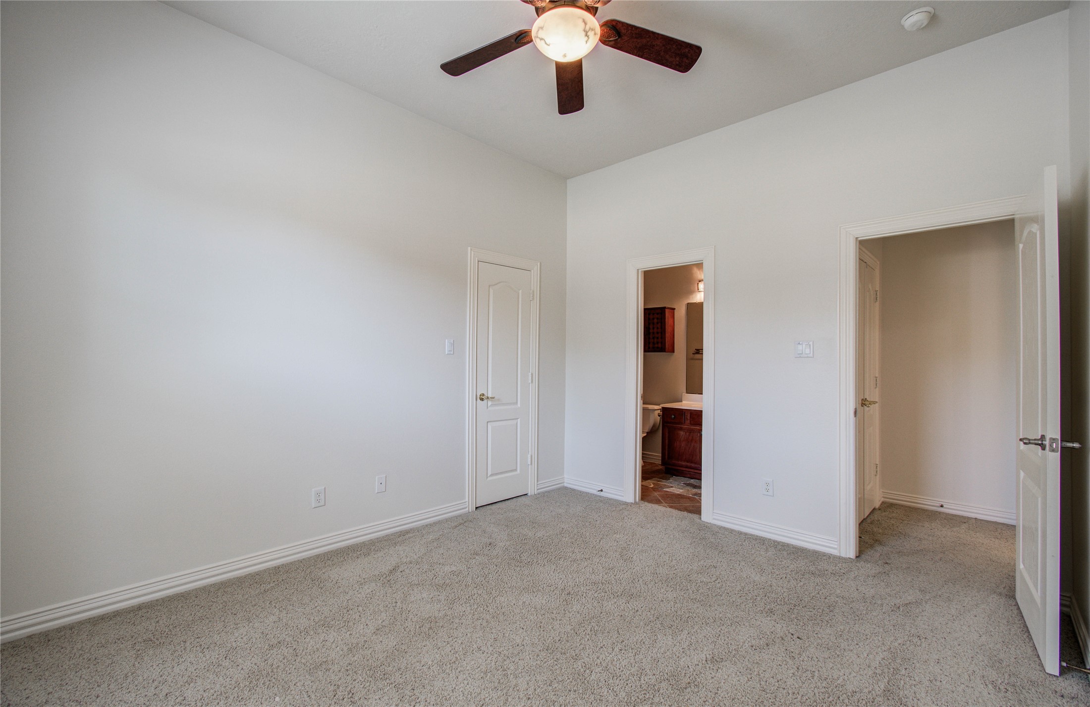7814 Heron Lakes Drive Property Photo 10