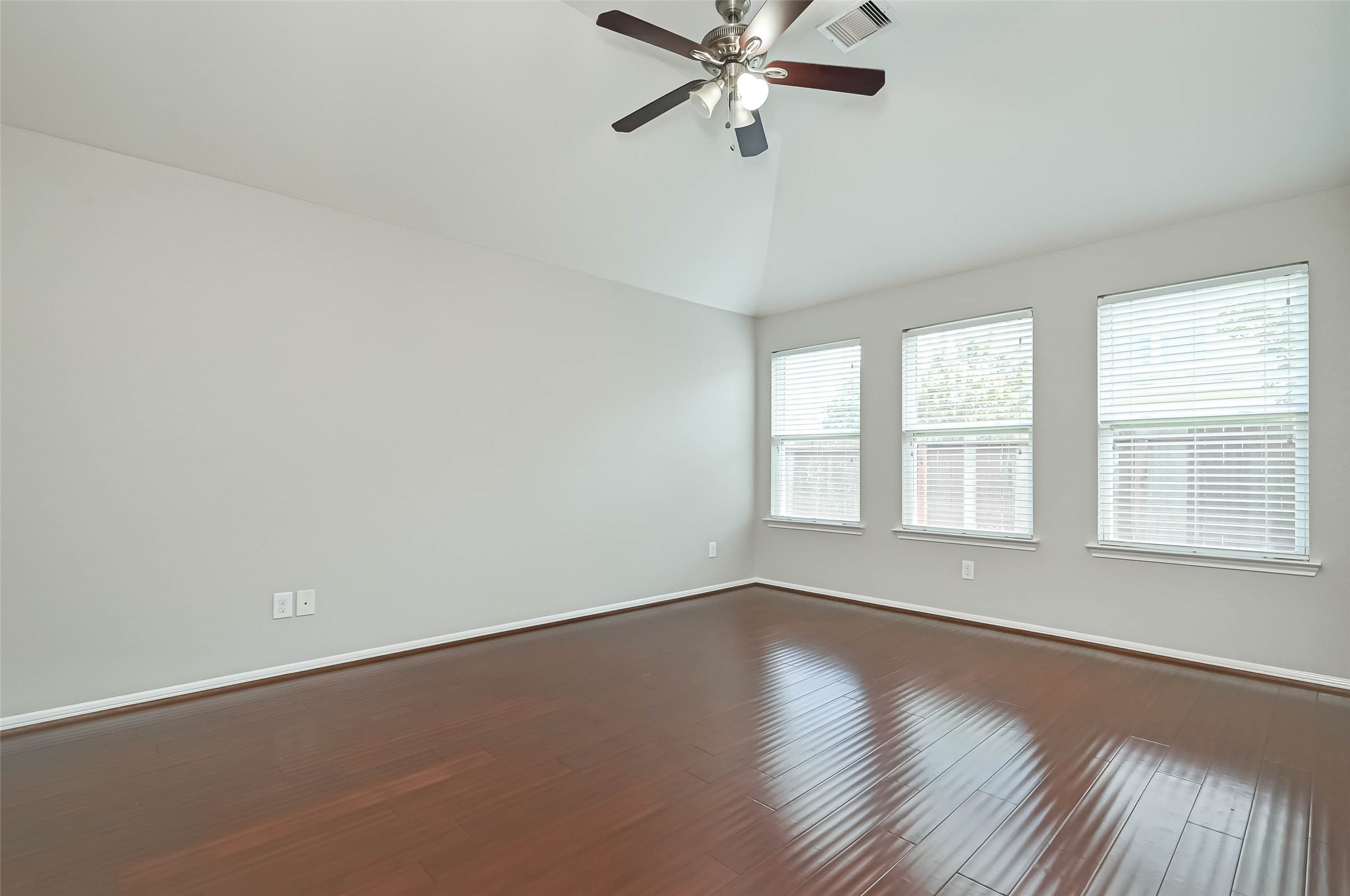 7110 Fox Scene Drive Property Photo 11