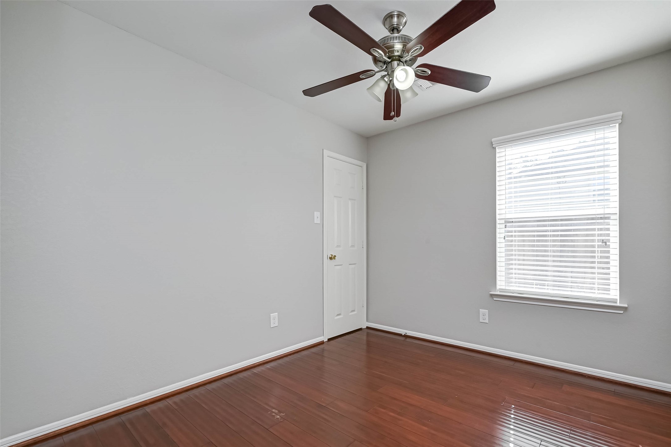 7110 Fox Scene Drive Property Photo 16