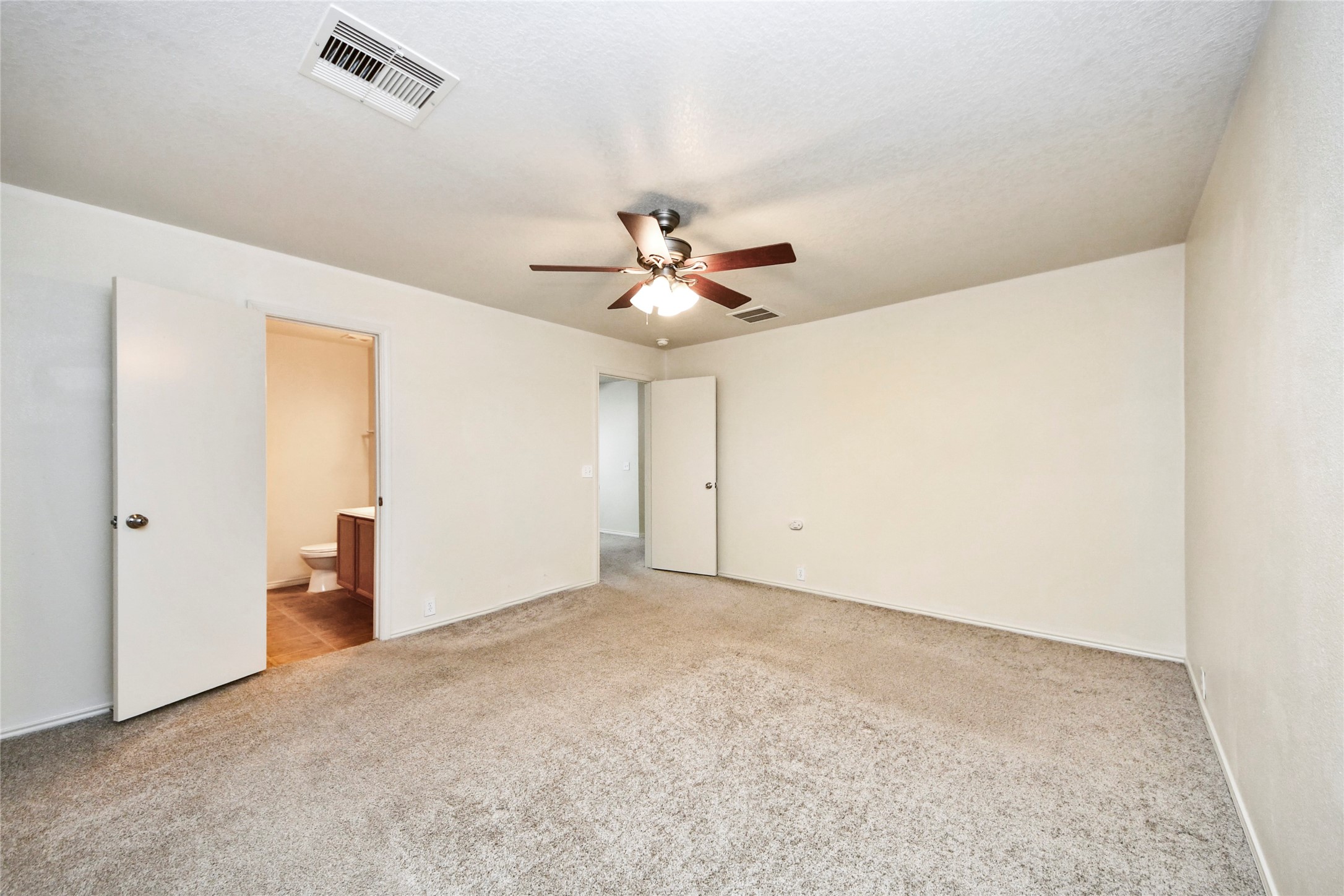 915 Grand Plains Drive Property Photo 39