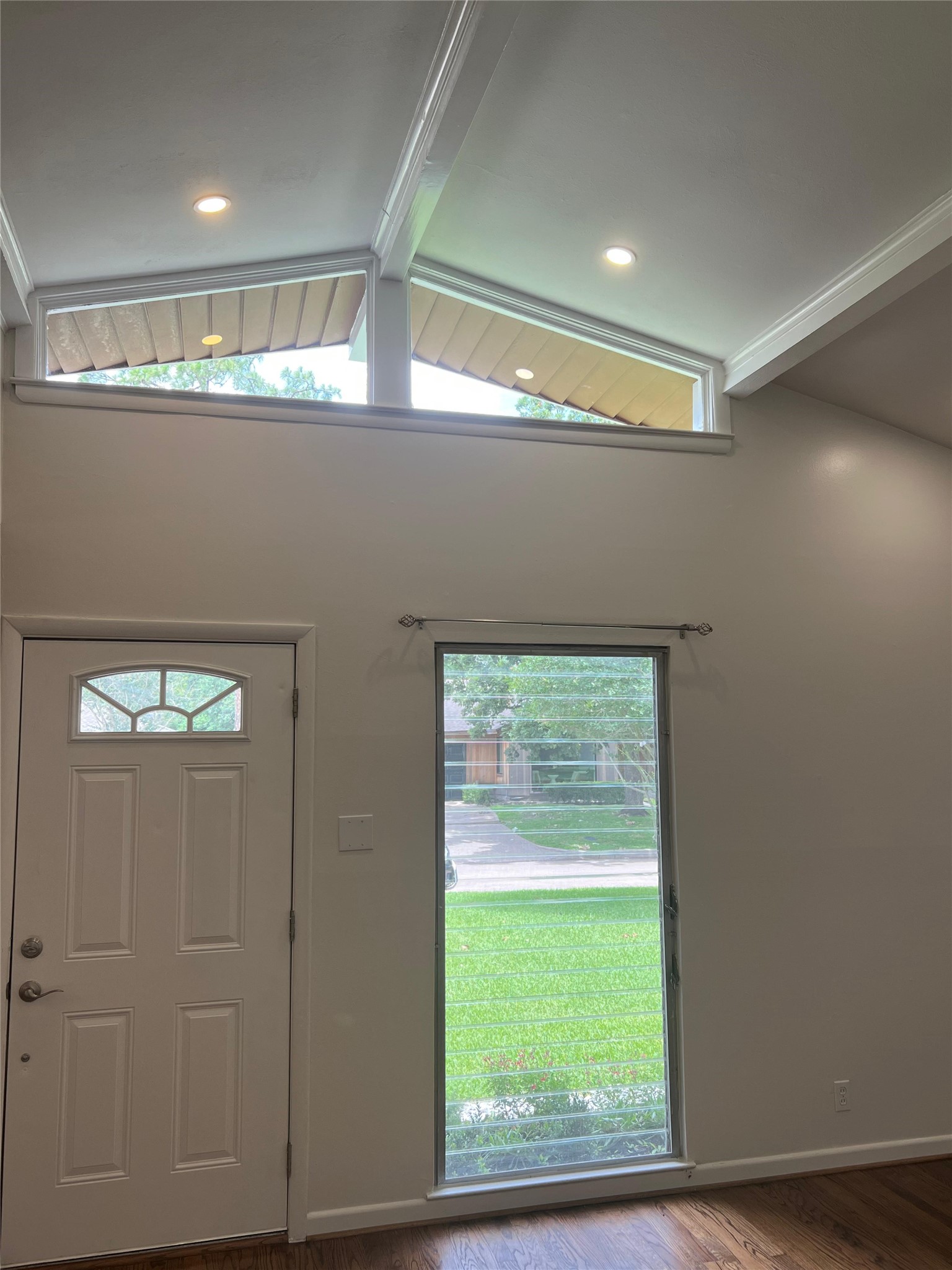 2911 Linkwood Drive Property Photo 3