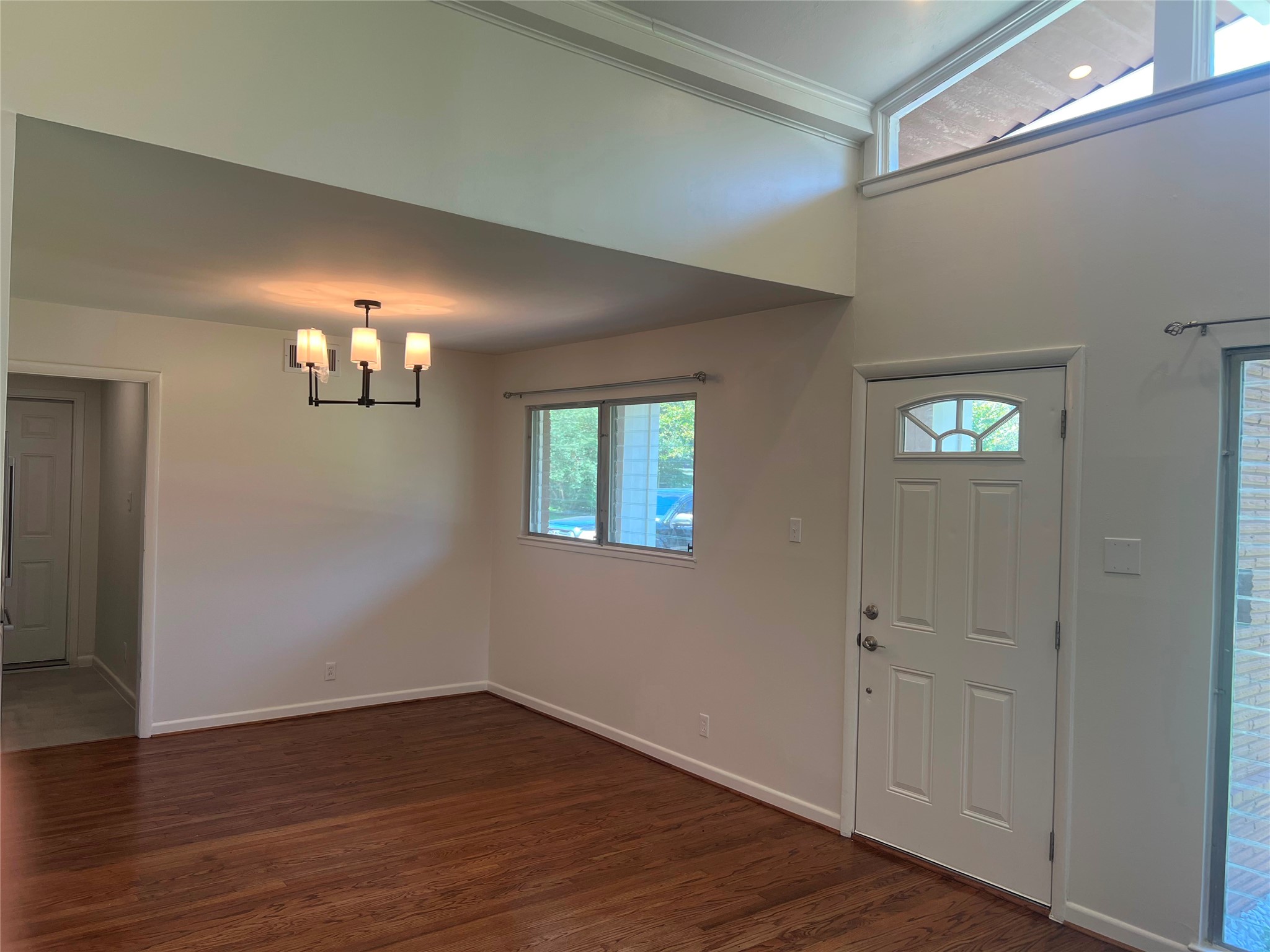 2911 Linkwood Drive Property Photo 6