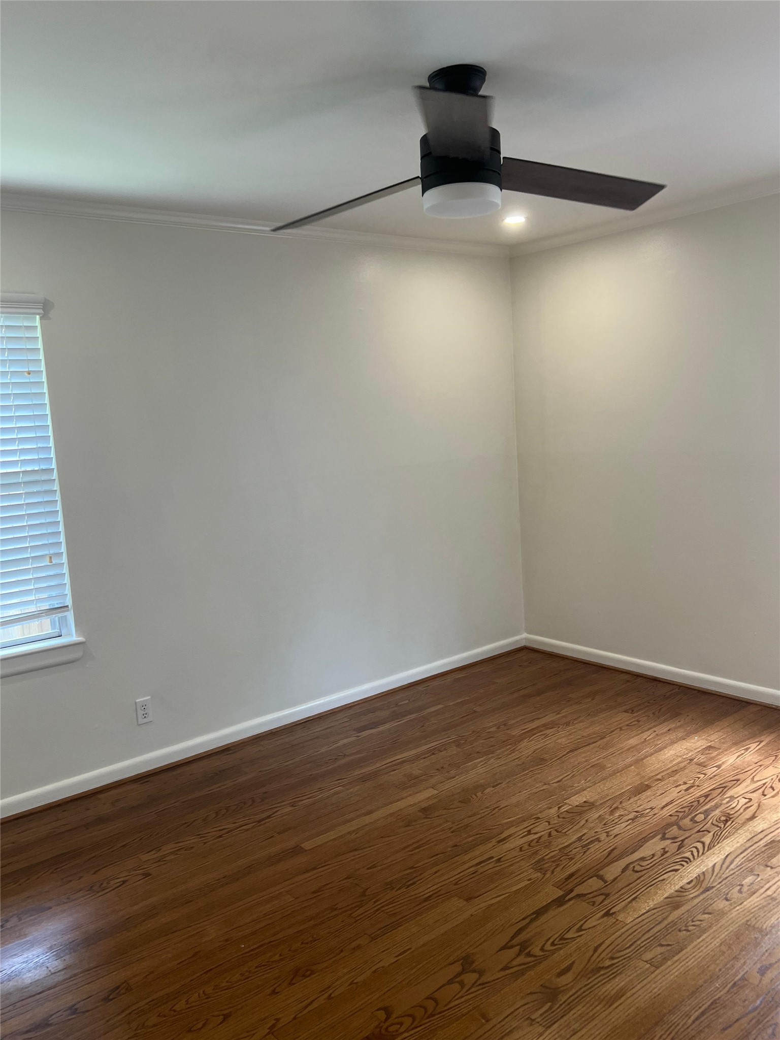 2911 Linkwood Drive Property Photo 8