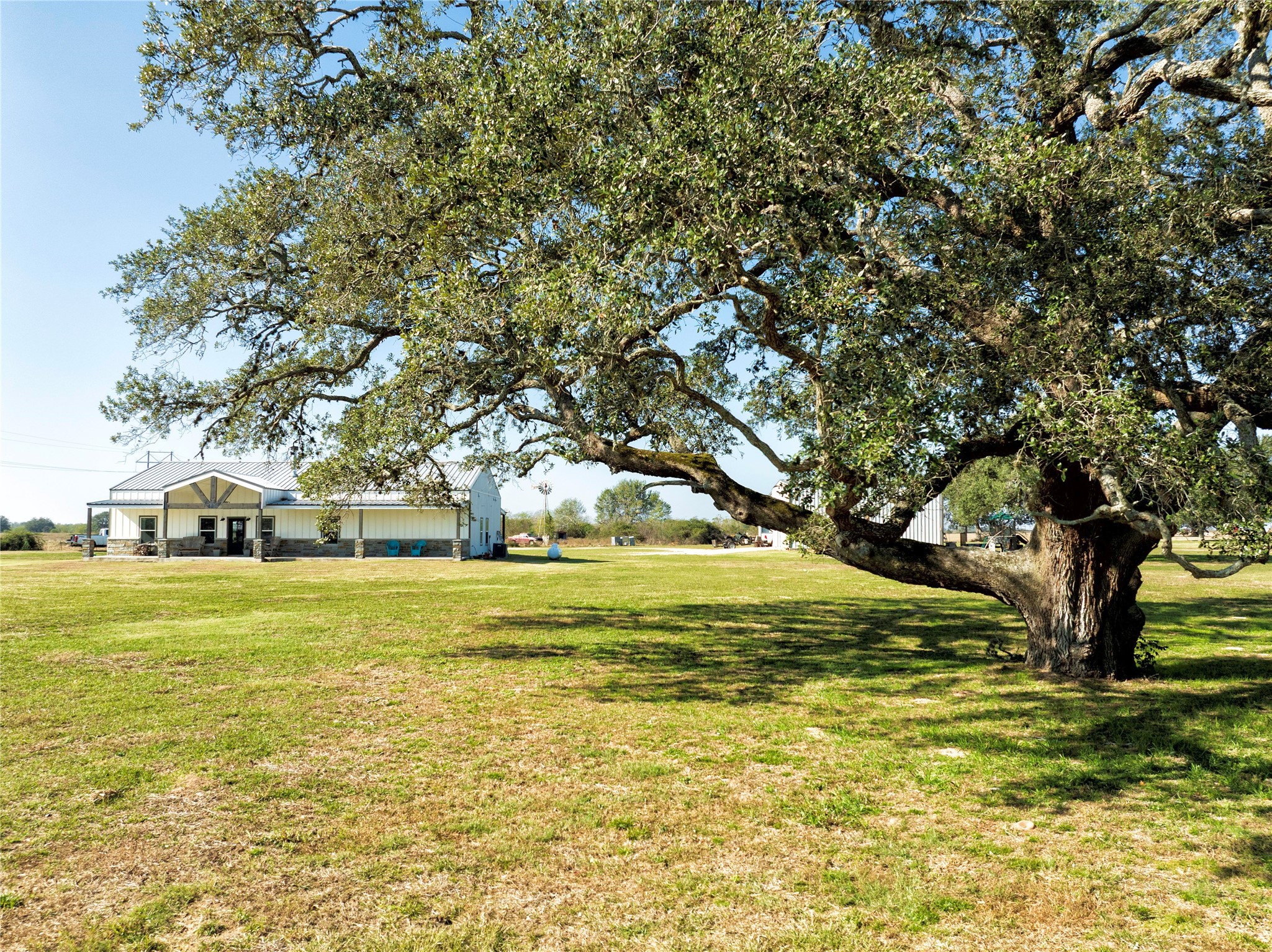 1100 Calhoun Road Property Photo 1