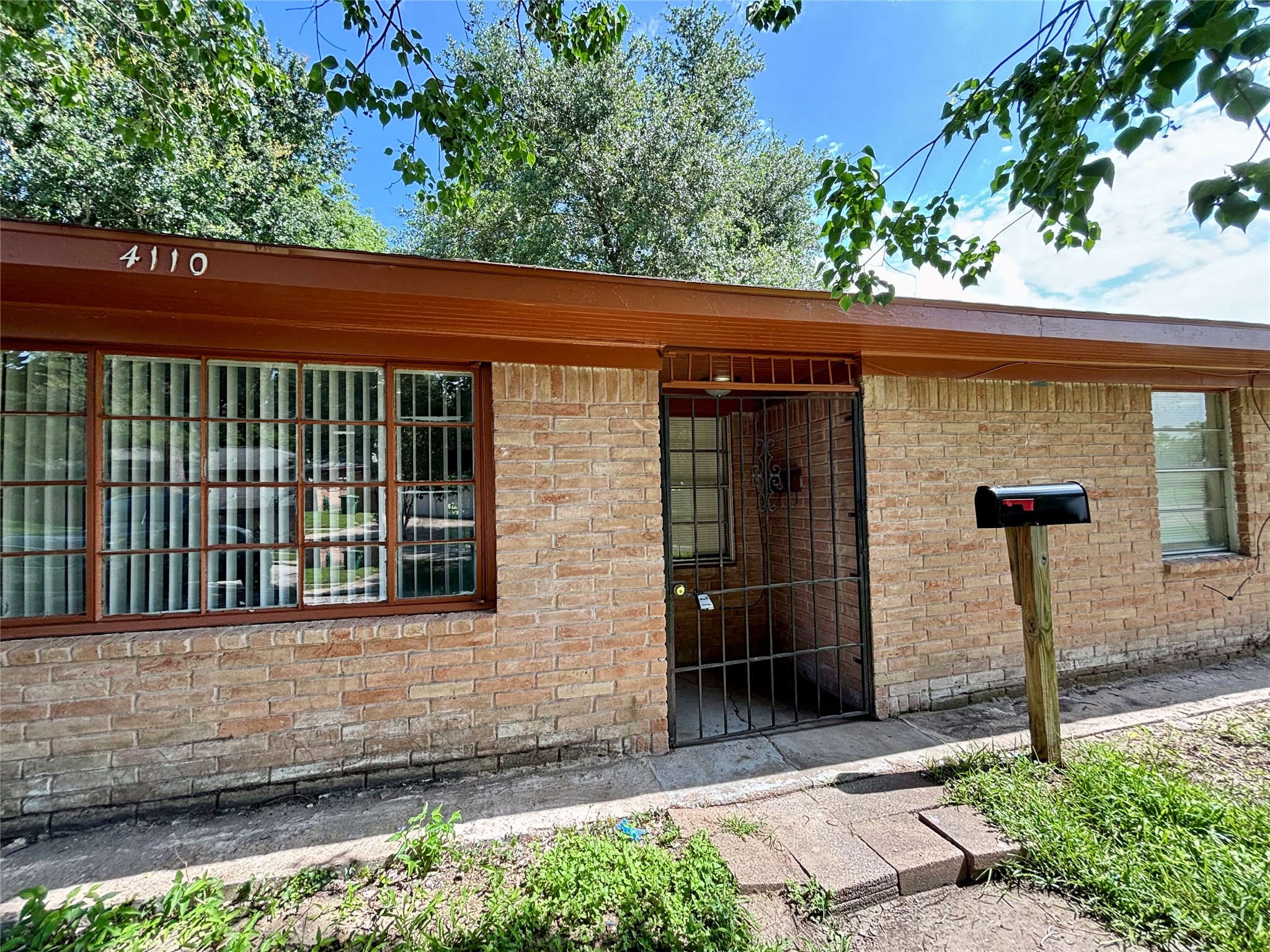 4110 Knotty Oaks Trail Property Photo 1