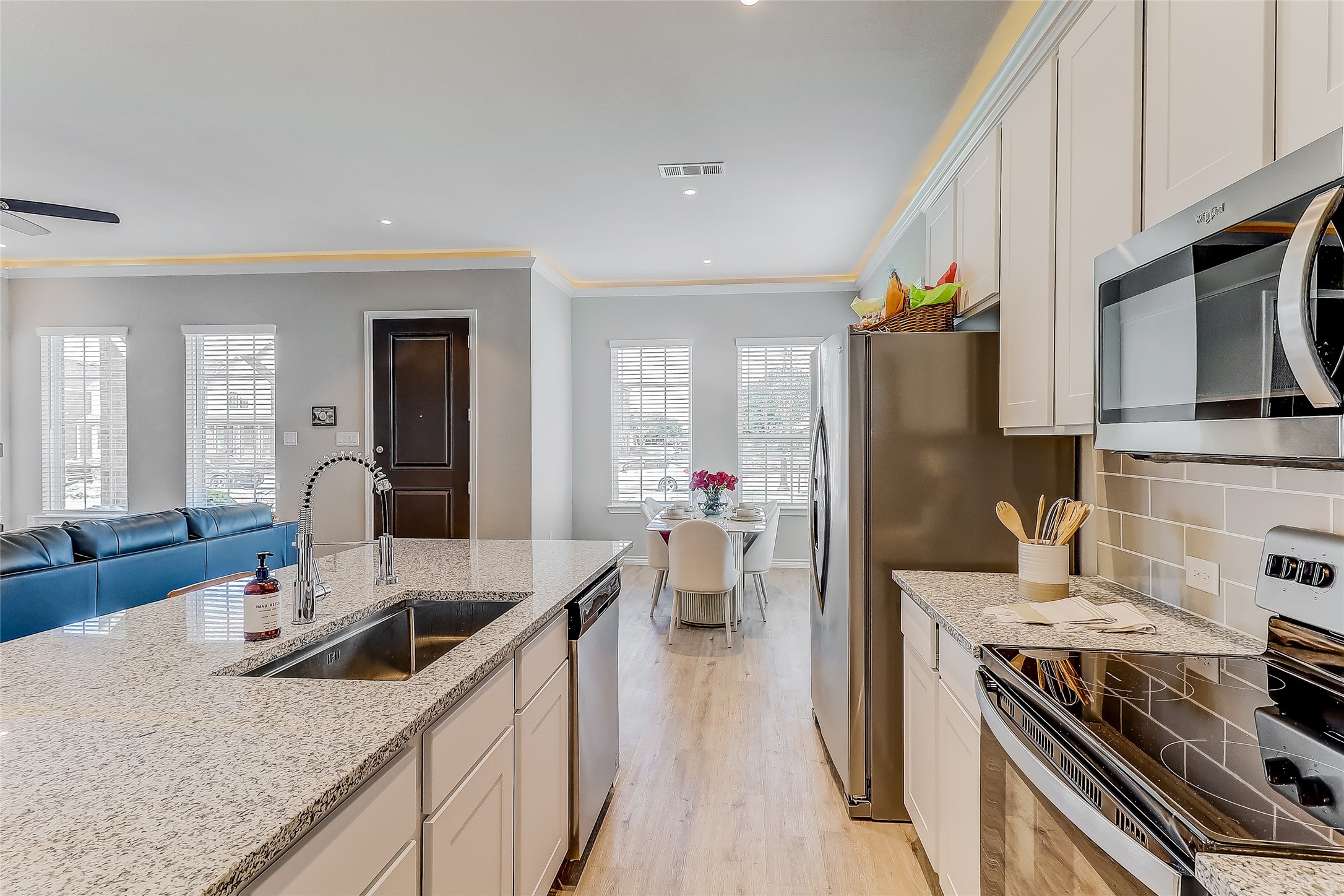 416 Sonata Street Property Photo 6