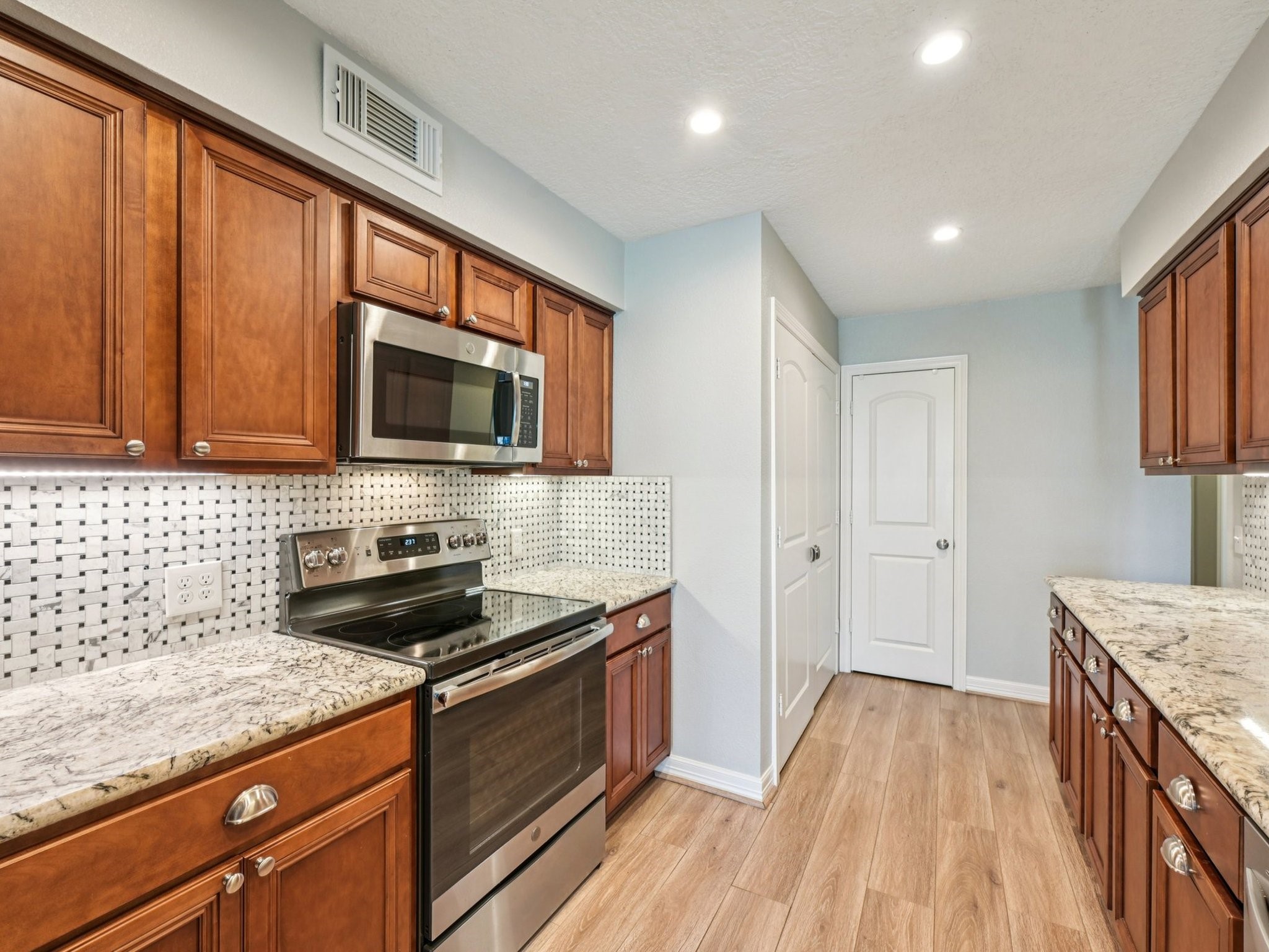 64 Hideaway Drive Property Photo 8