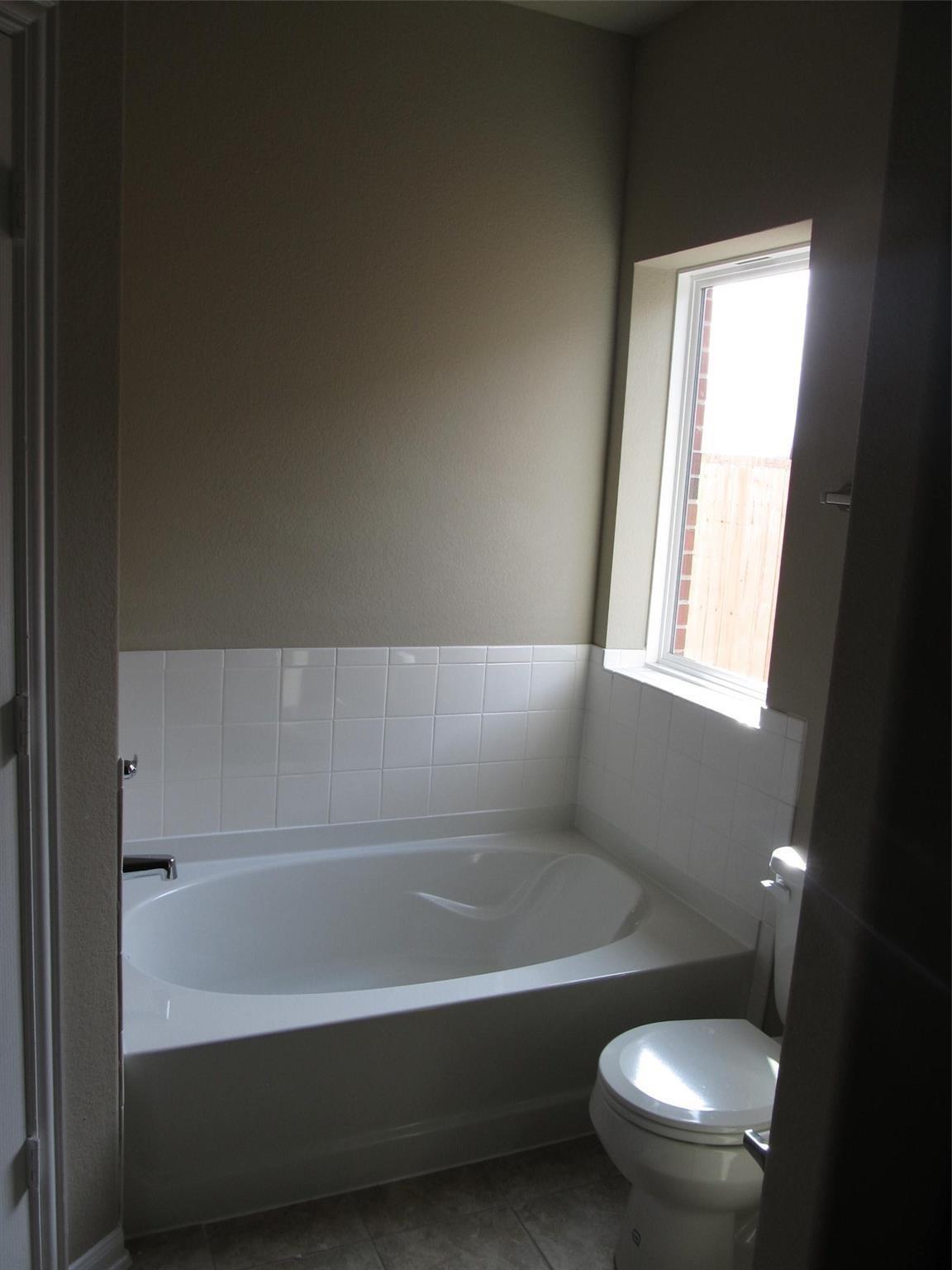2310 Thunderbolt Peak Drive Property Photo 25
