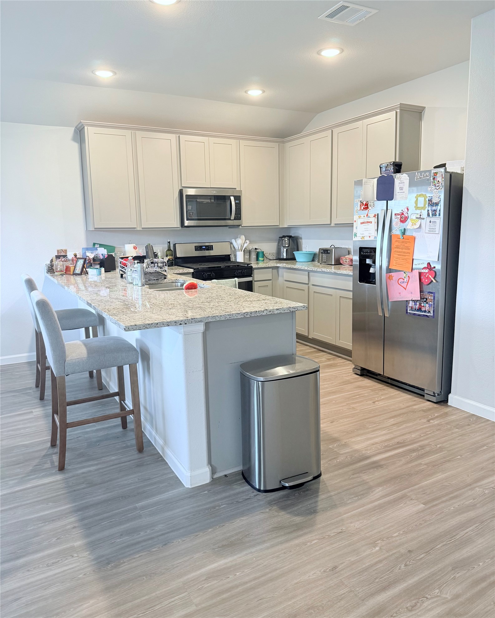 811 Brookside Drive Property Photo 4