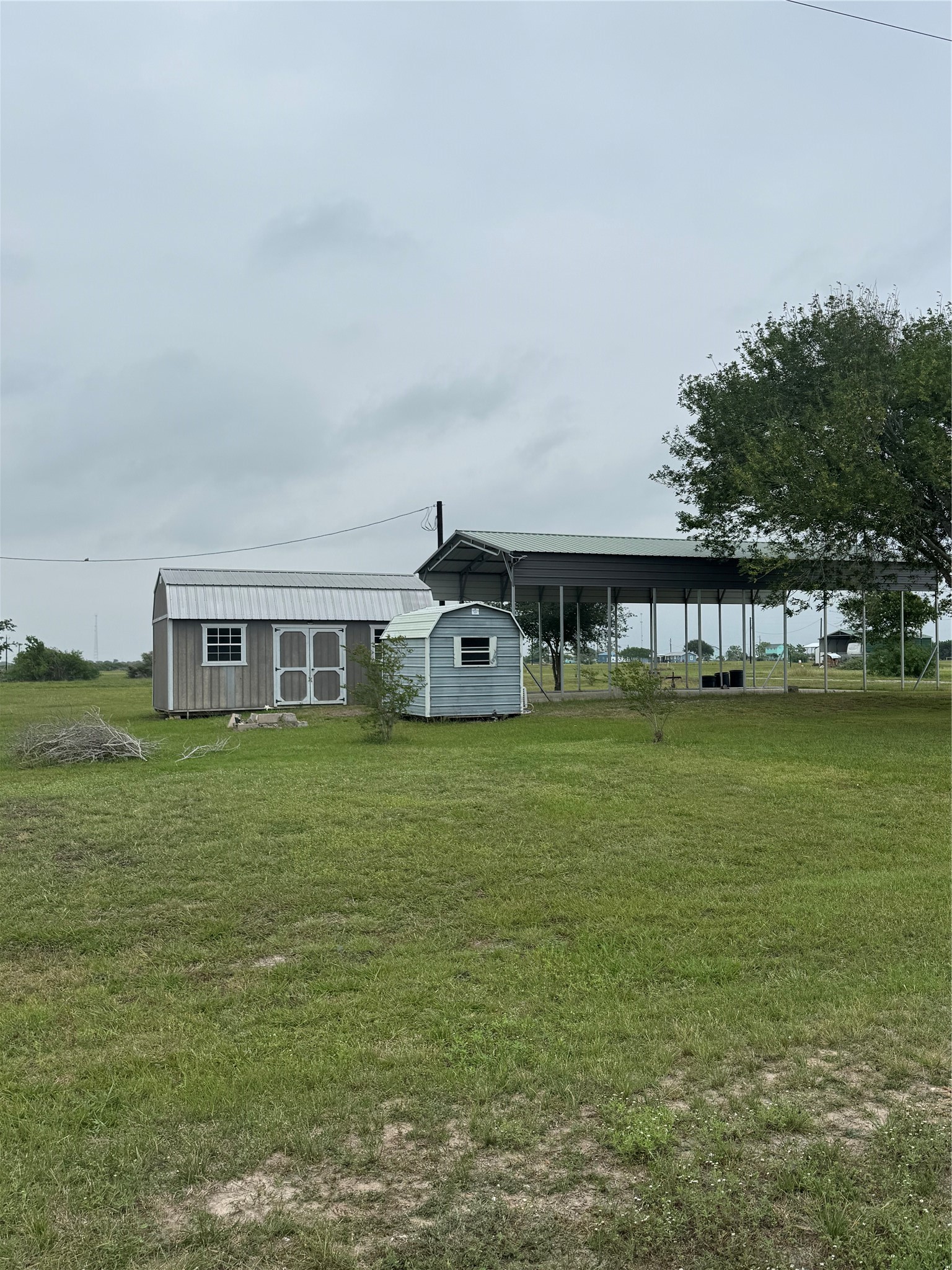 16 & 36 Redfish Ln Property Photo 4