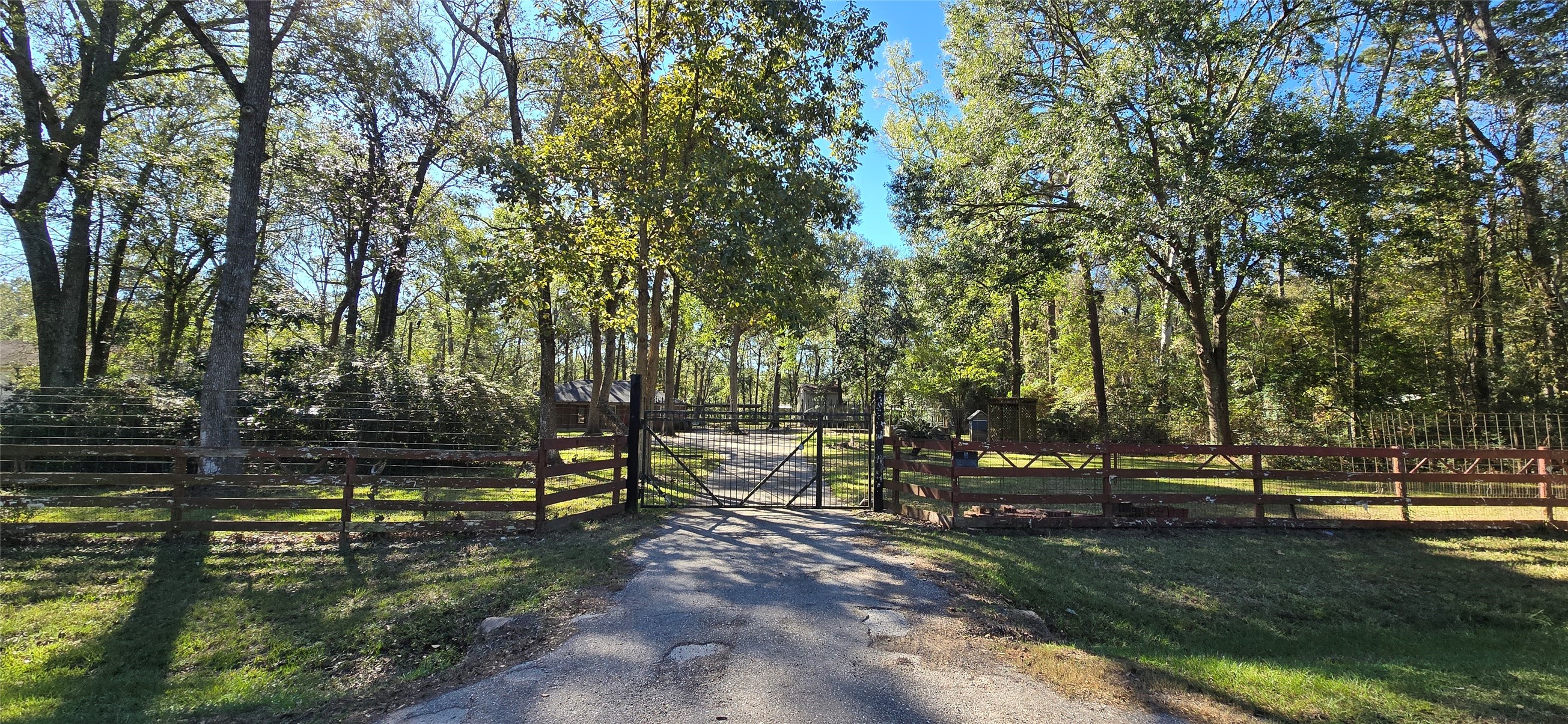 195 Birchwood Drive Property Photo