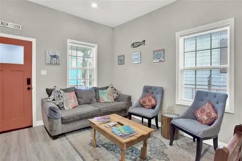 1806 24th Street Property Photo 3