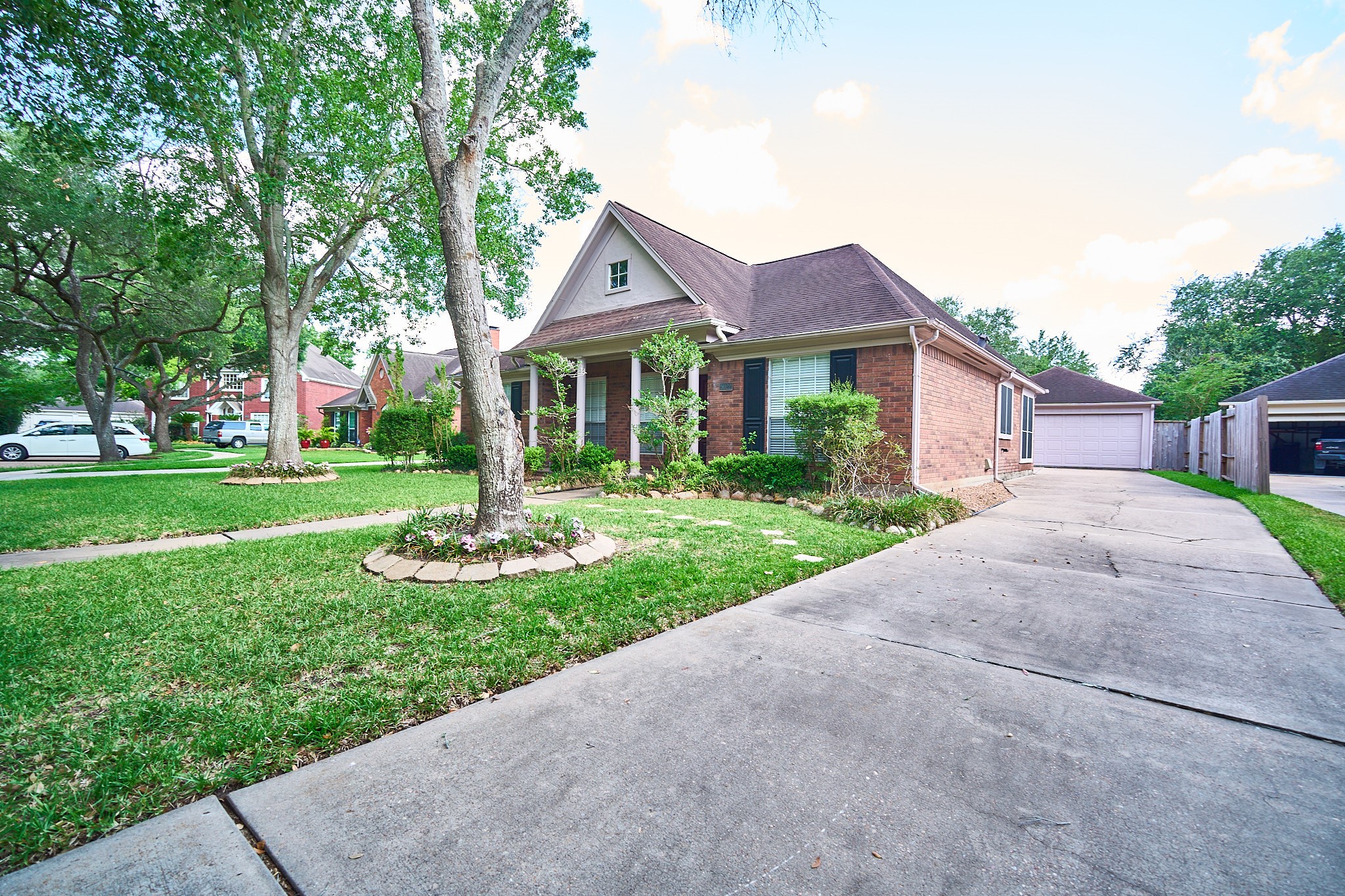 5022 Moss Run Drive Property Photo 1